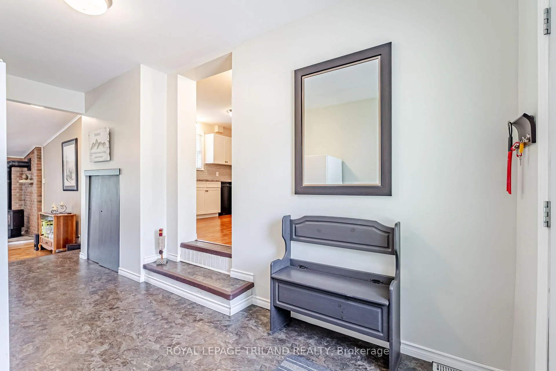 Photo 11 of 117 Seventh Avenue, Central Elgin, Belmont — HOMEH