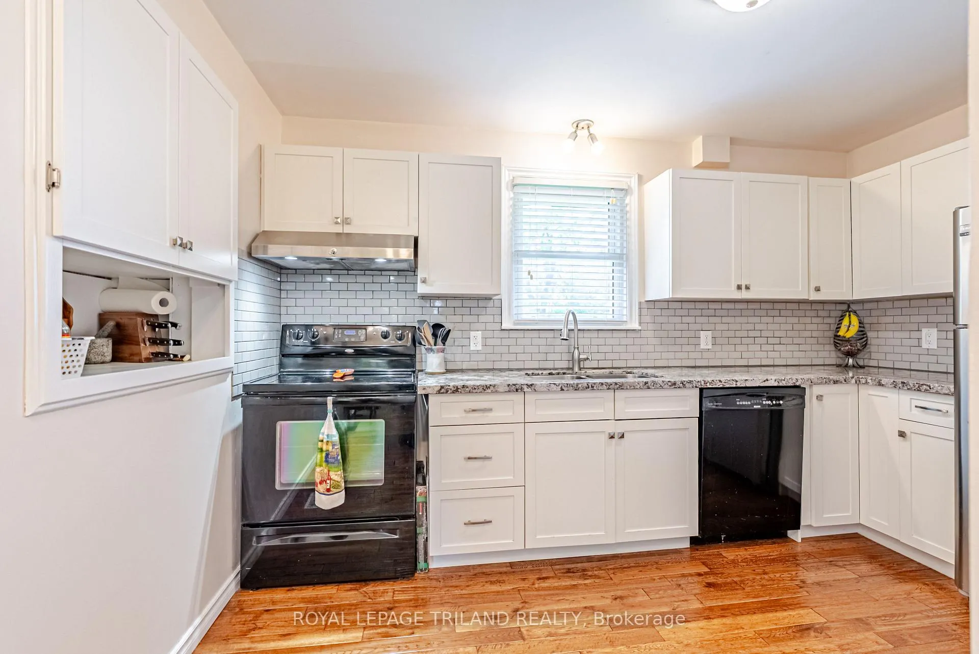 Photo 21 of 117 Seventh Avenue, Central Elgin, Belmont — HOMEH