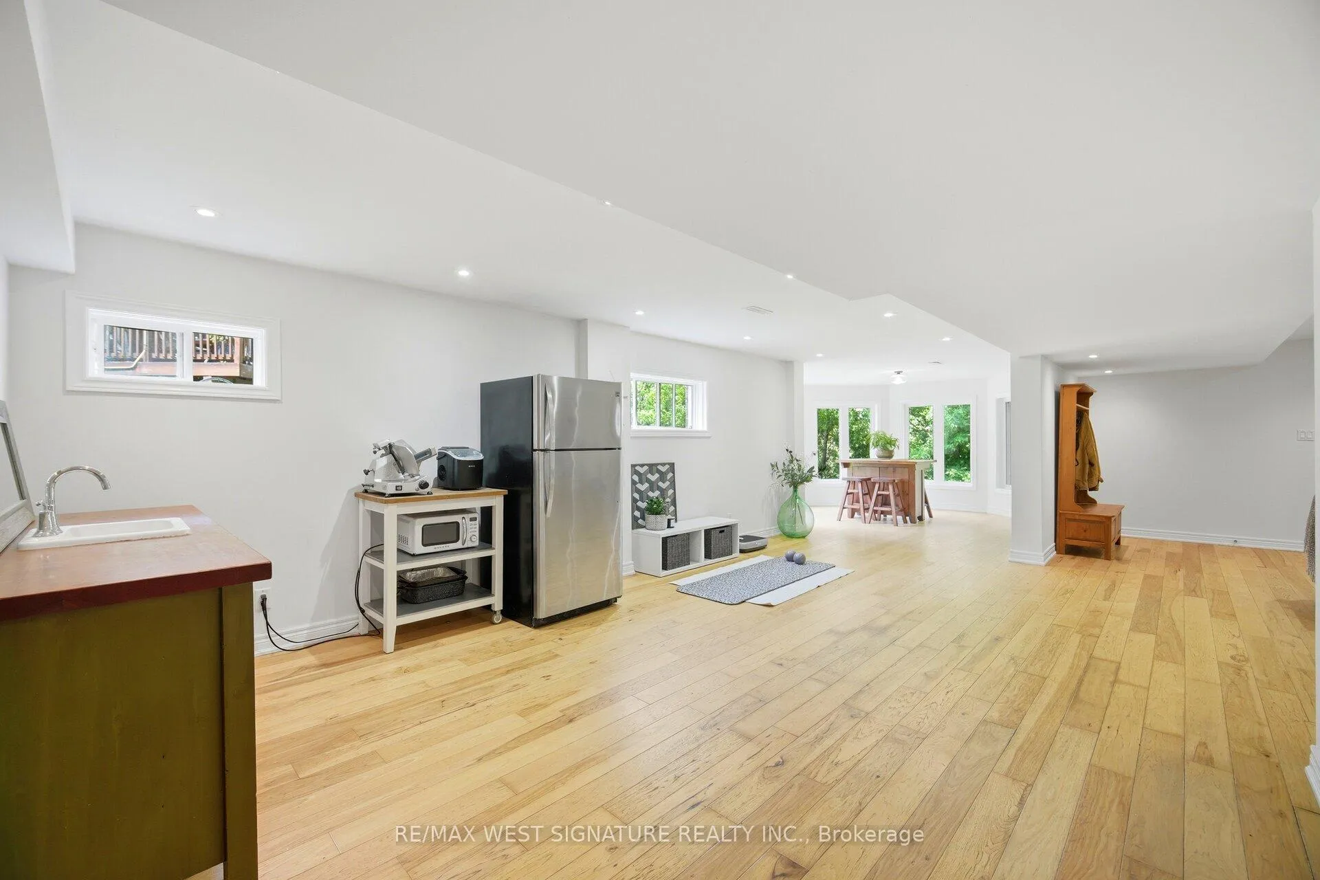 Photo 25 of 29 Willard Hunt Crescent, King, Schomberg — HOMEH