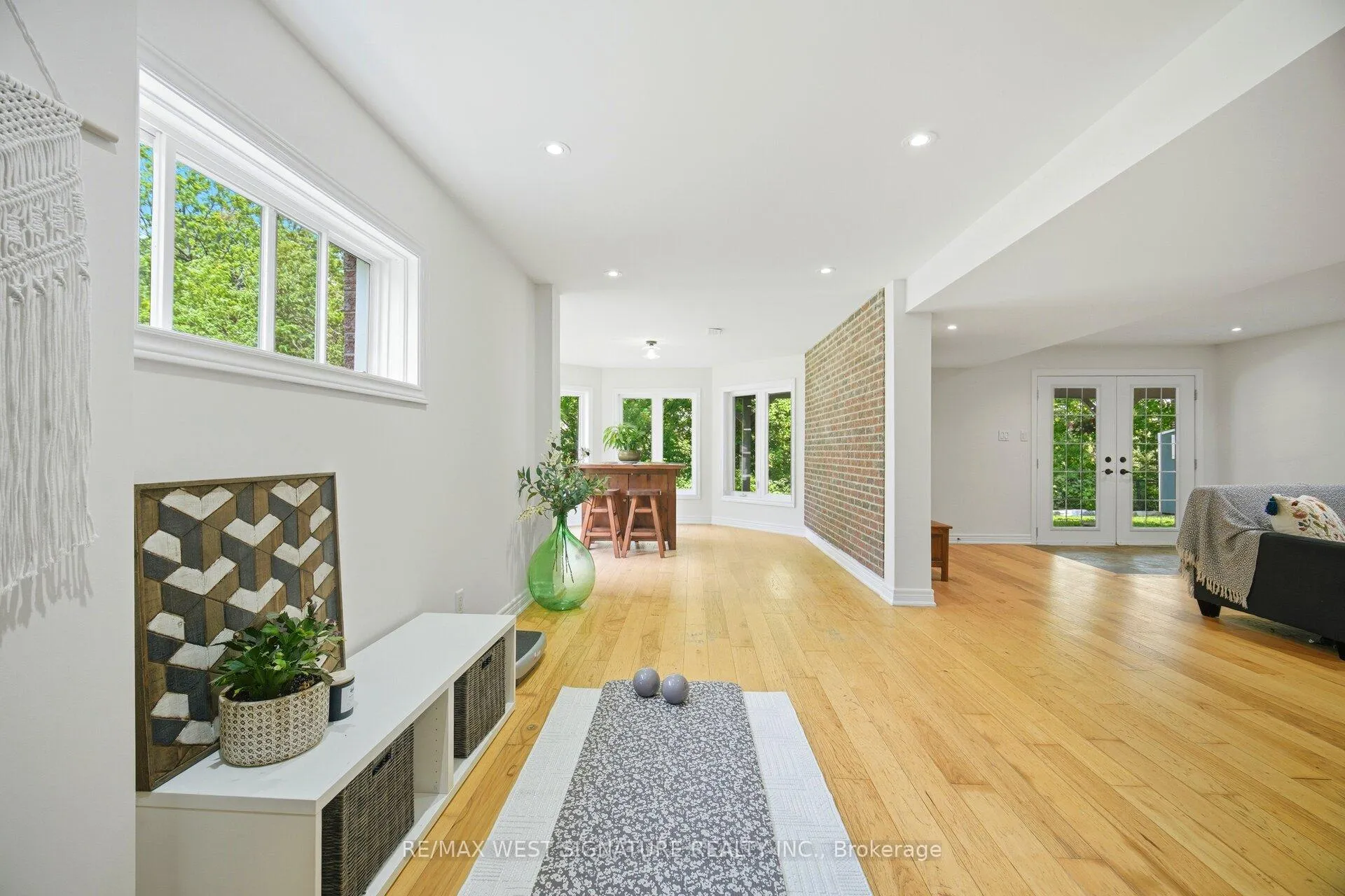 Photo 26 of 29 Willard Hunt Crescent, King, Schomberg — HOMEH