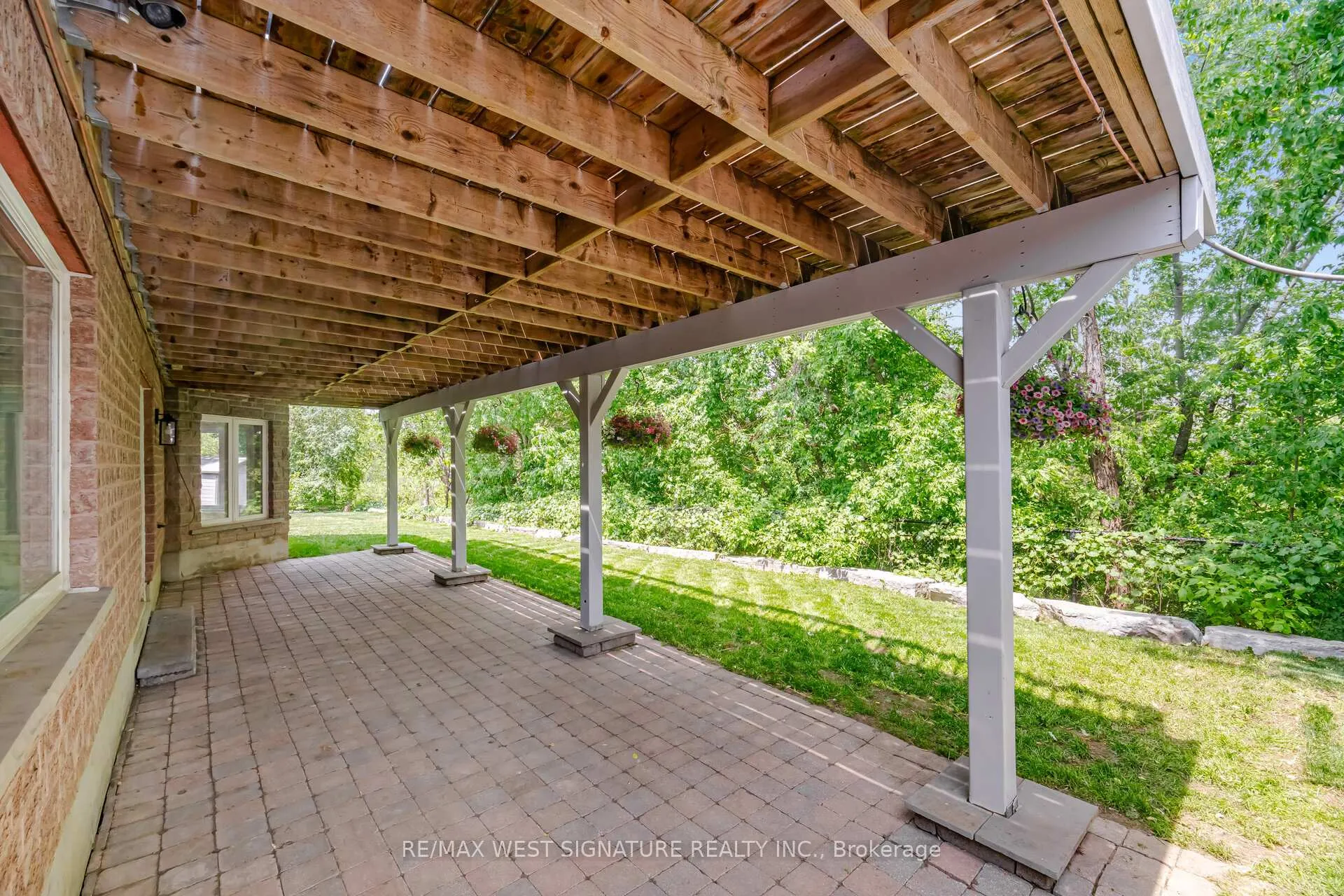 Photo 36 of 29 Willard Hunt Crescent, King, Schomberg — HOMEH