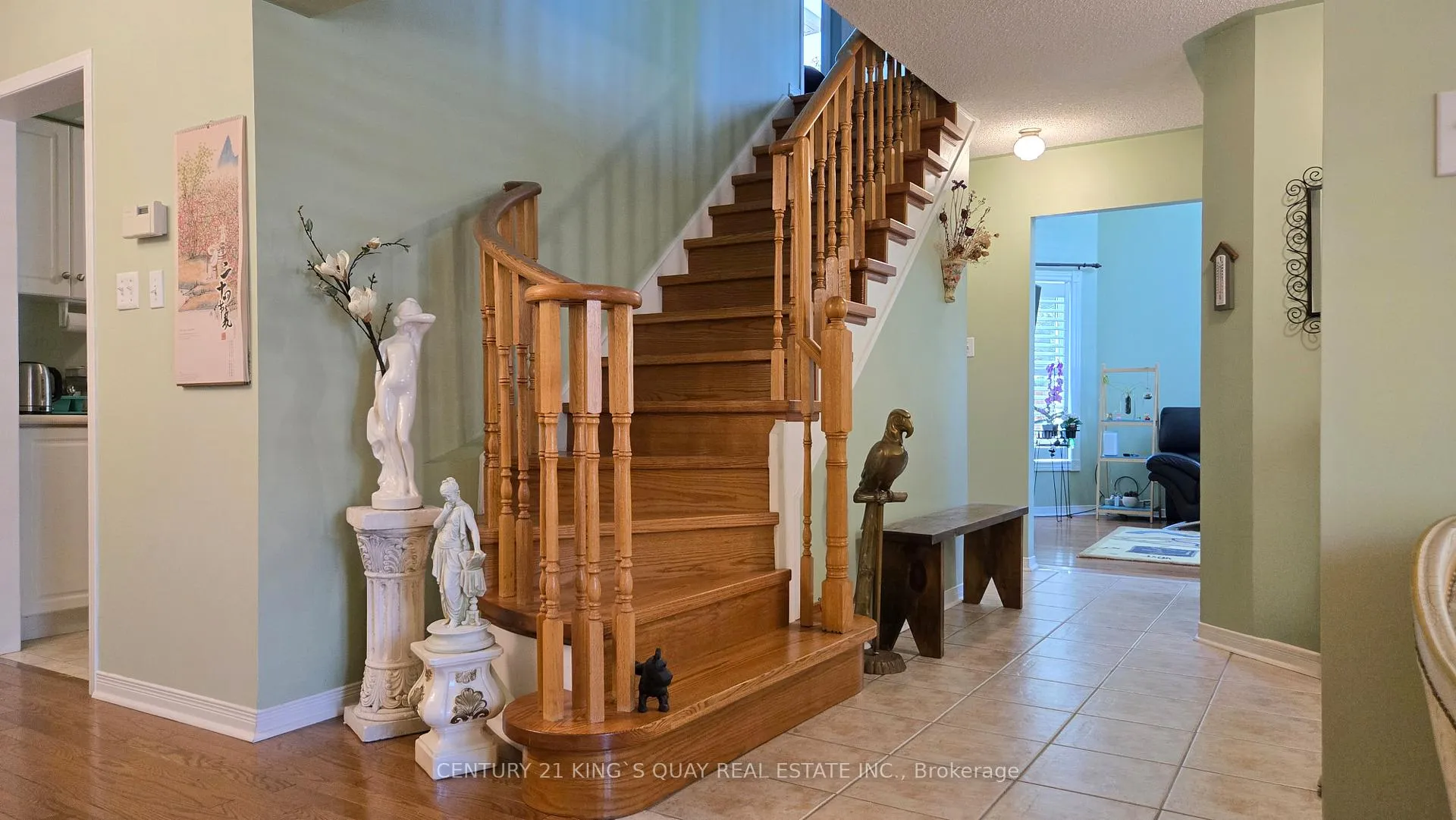 Photo 5 of 1 Ostick Street, Aurora, Bayview Wellington — HOMEH