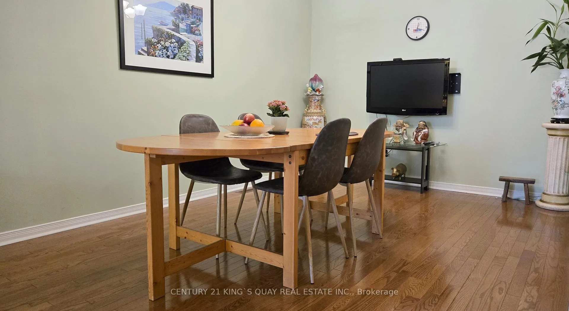 Photo 7 of 1 Ostick Street, Aurora, Bayview Wellington — HOMEH