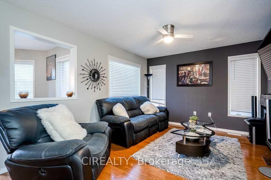 Photo 7 of 7 Crompton Drive, Barrie, Little Lake — HOMEH