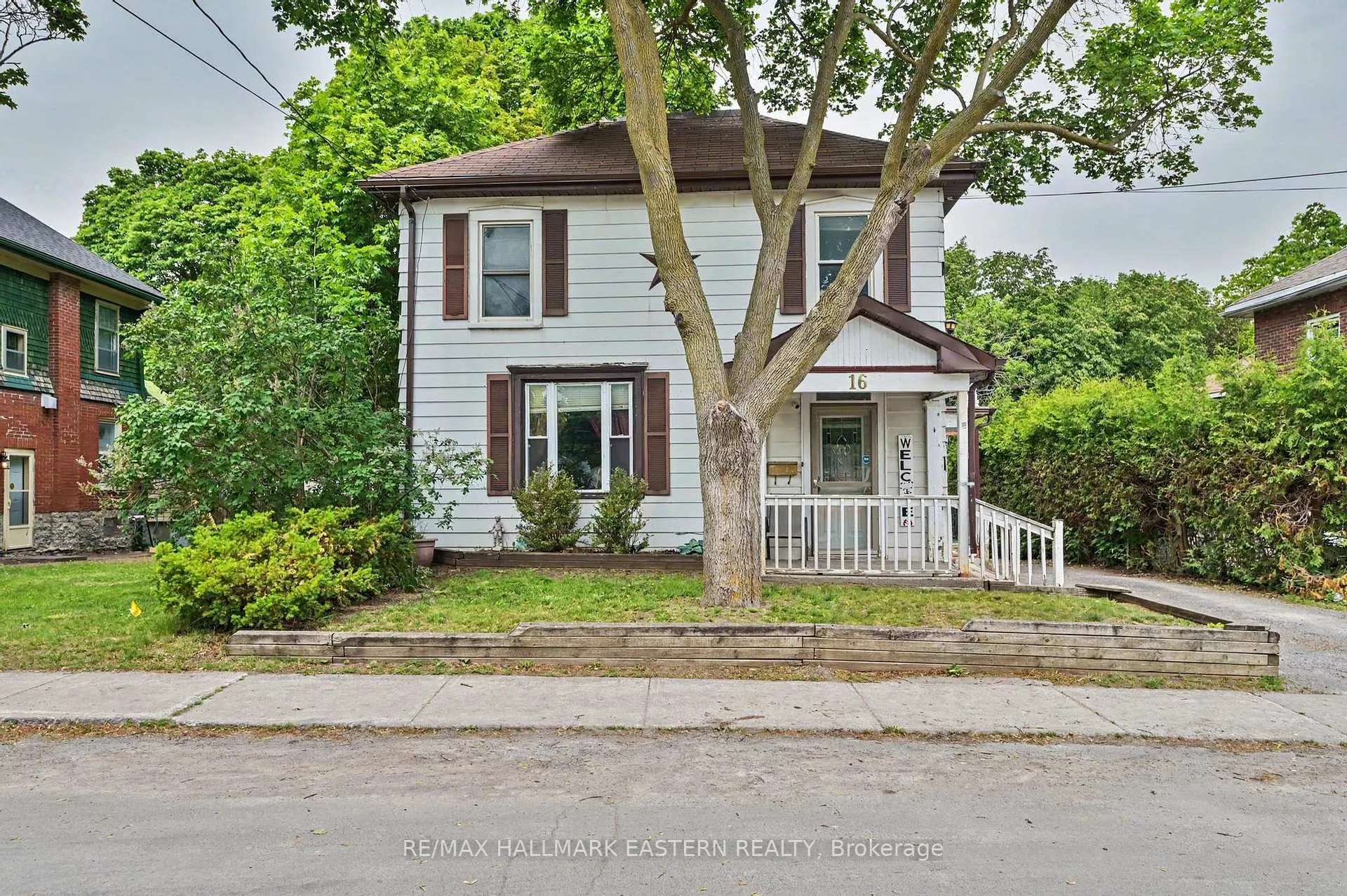 Photo 3 of 16 Holloway Street, Belleville, Belleville Ward — HOMEH