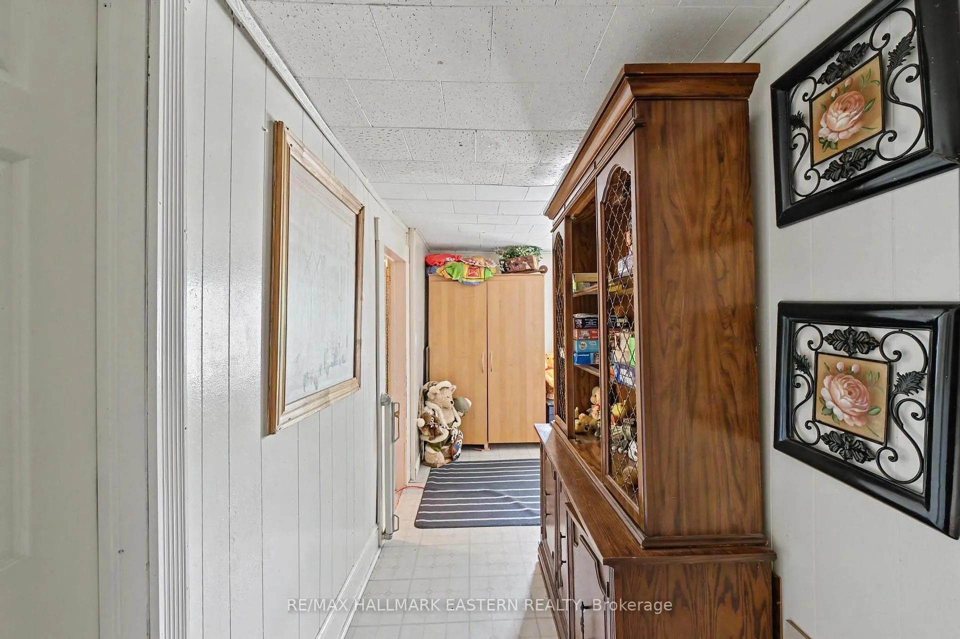 Photo 17 of 16 Holloway Street, Belleville, Belleville Ward — HOMEH