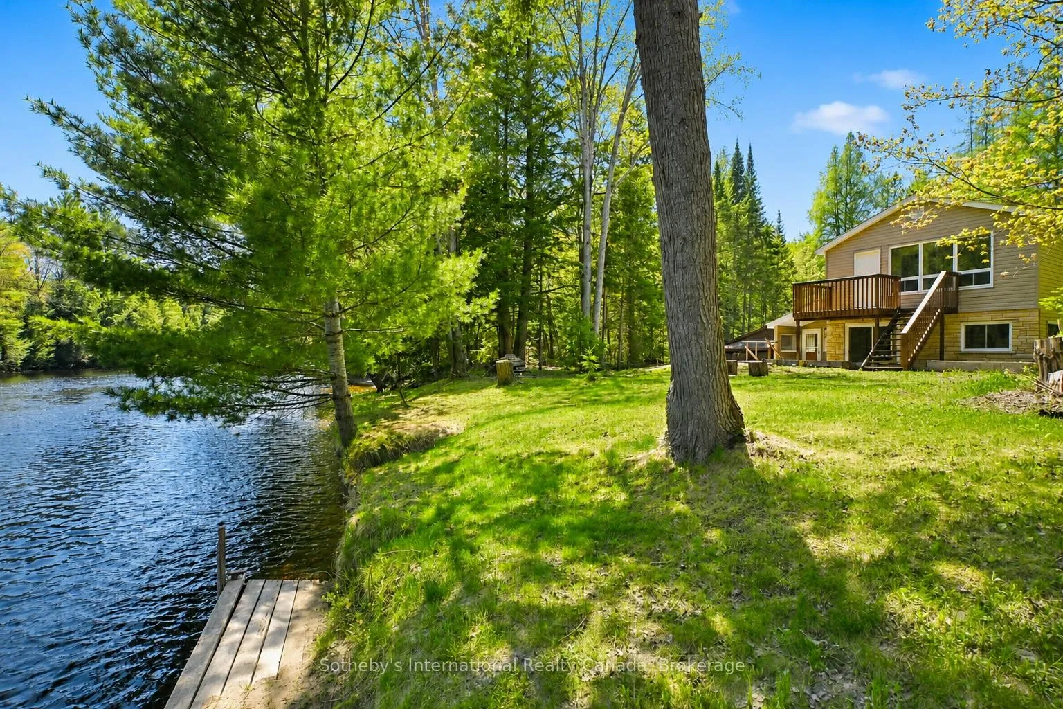 Photo of 1072 Holiday Park Drive