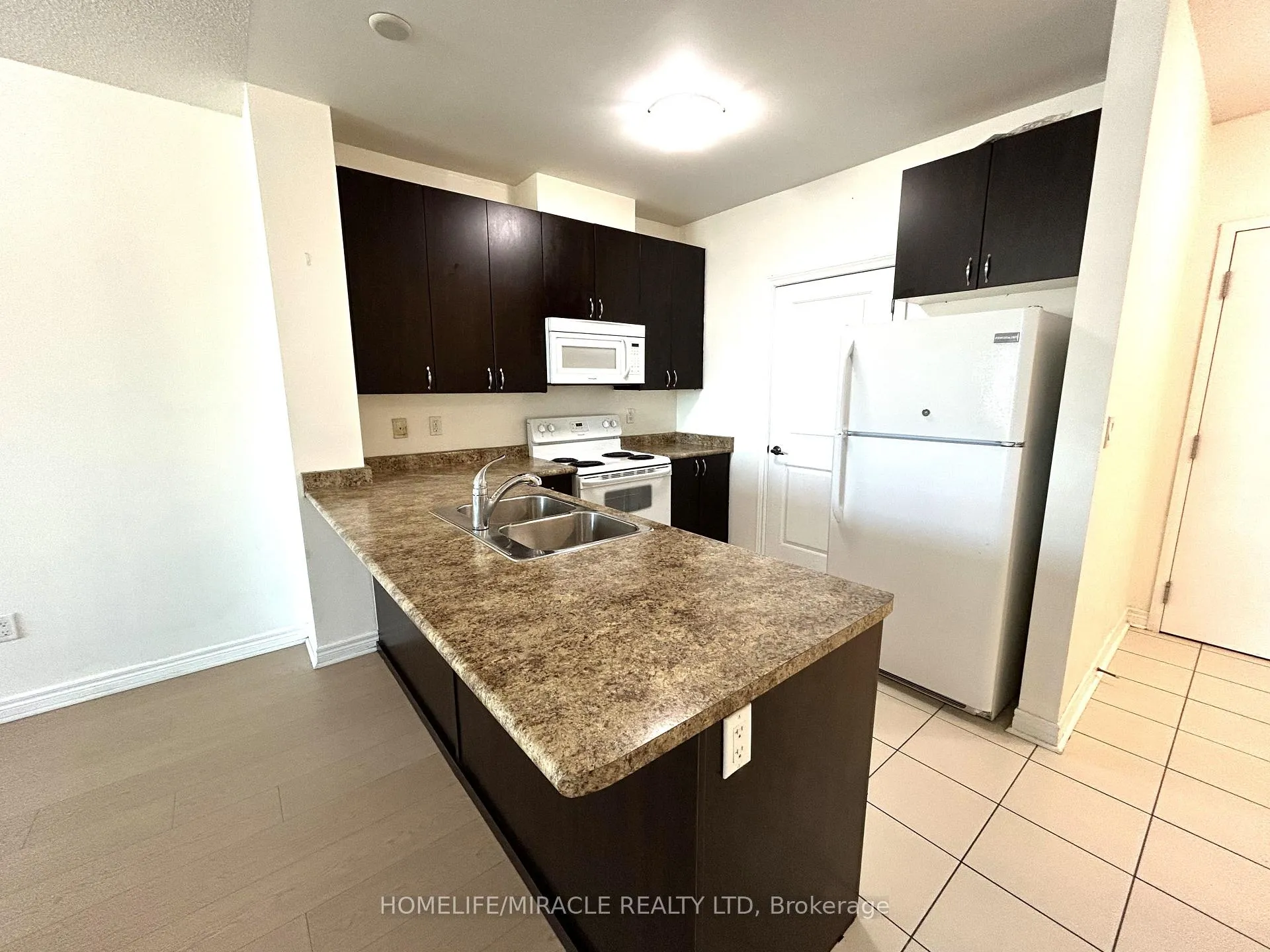 Photo 8 of Unit 423, 7400 Markham Road, Markham, Middlefield — HOMEH