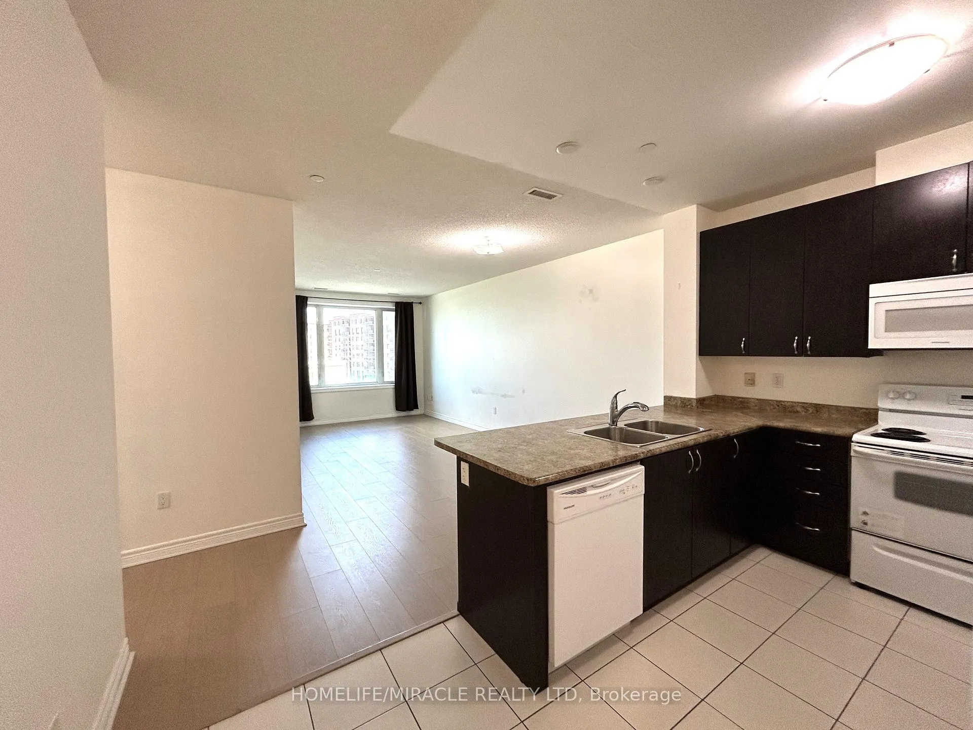 Photo 7 of Unit 423, 7400 Markham Road, Markham, Middlefield — HOMEH