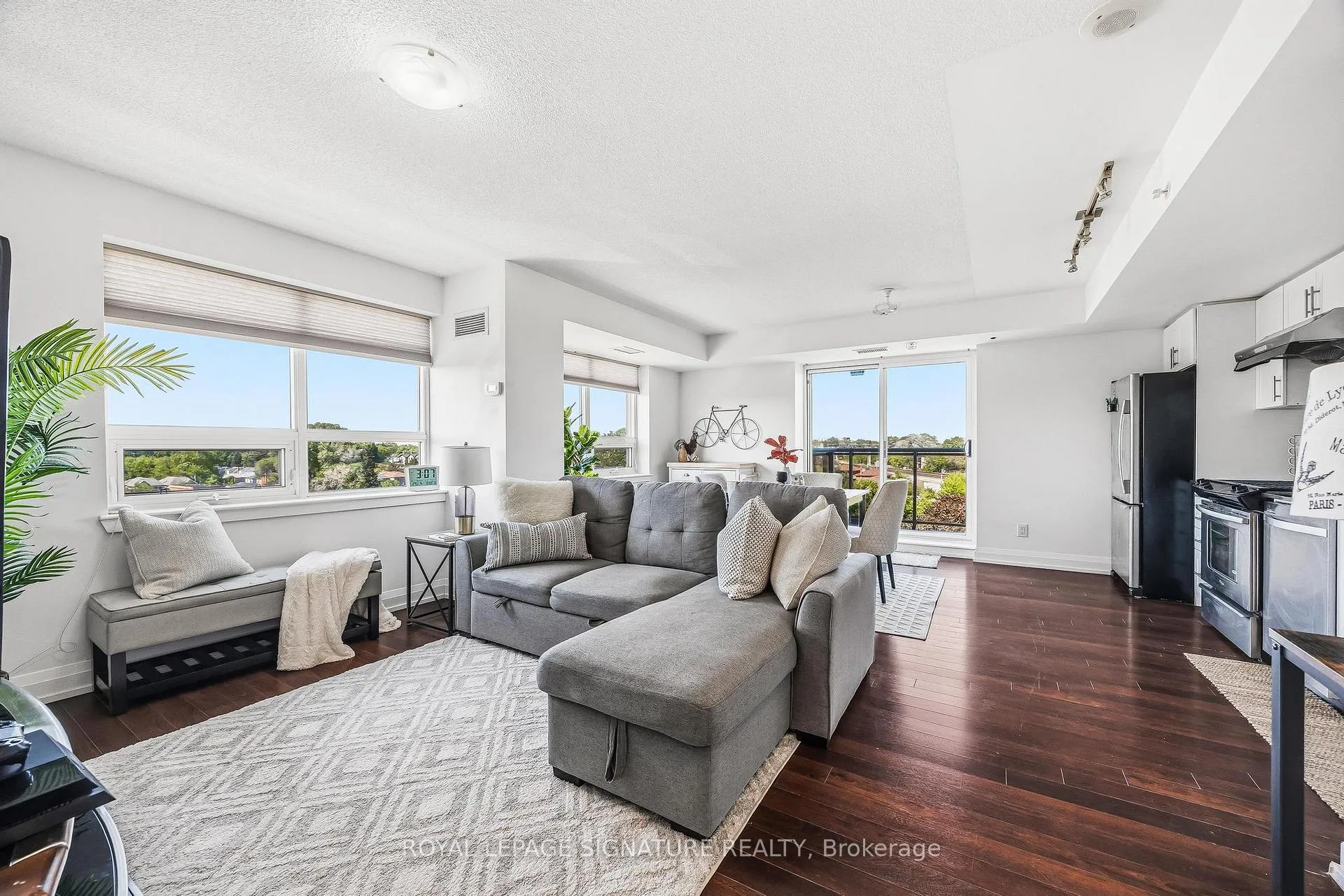 Photo 3 of Unit 601, 3520 Danforth Avenue, Scarborough, Oakridge — HOMEH
