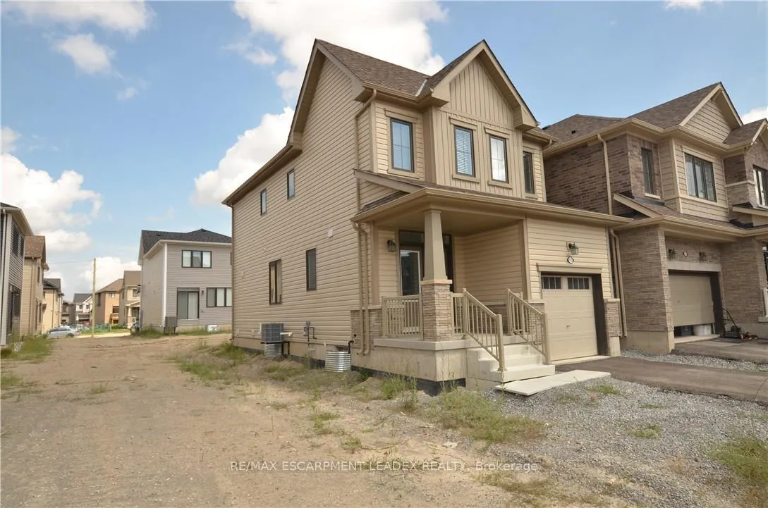 Photo 2 of 10 Heritage Way, Thorold, Rolling Meadows — HOMEH