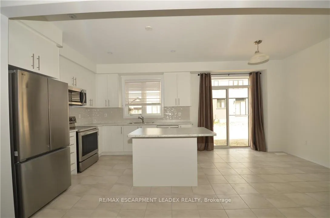 Photo 6 of 10 Heritage Way, Thorold, Rolling Meadows — HOMEH