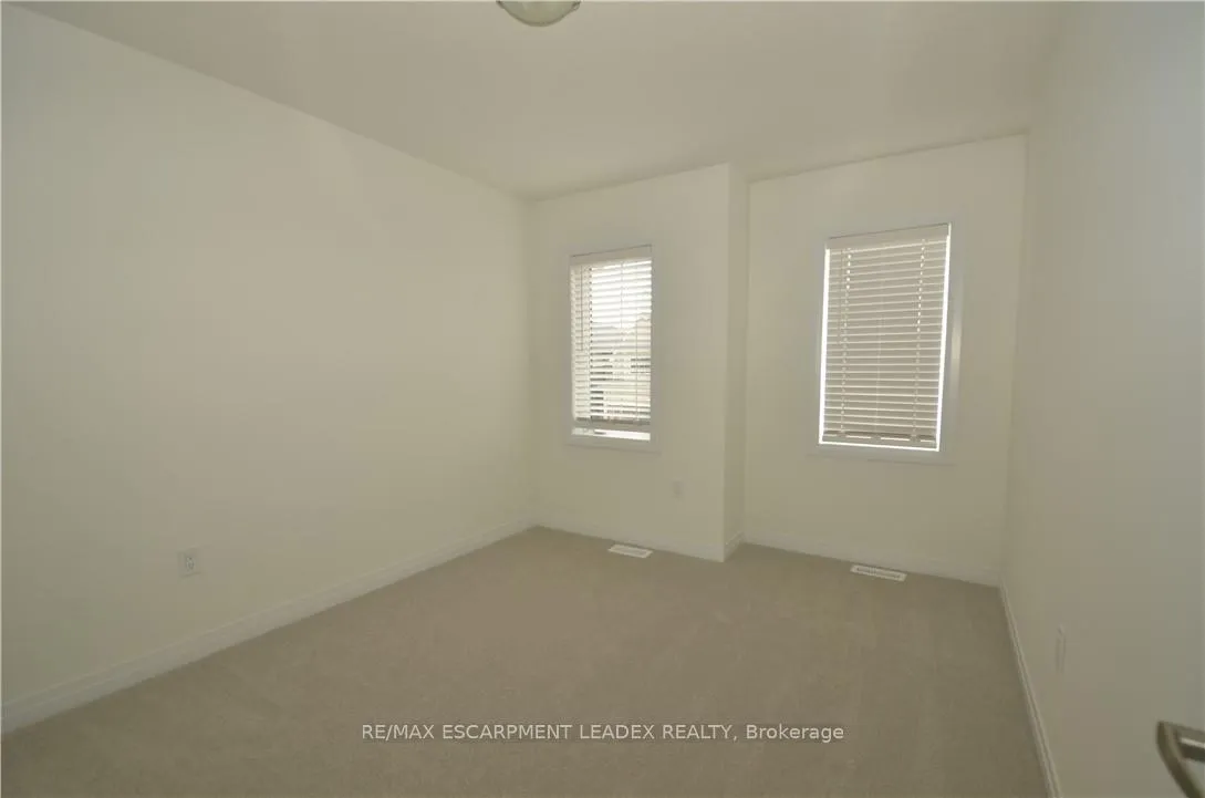 Photo 14 of 10 Heritage Way, Thorold, Rolling Meadows — HOMEH