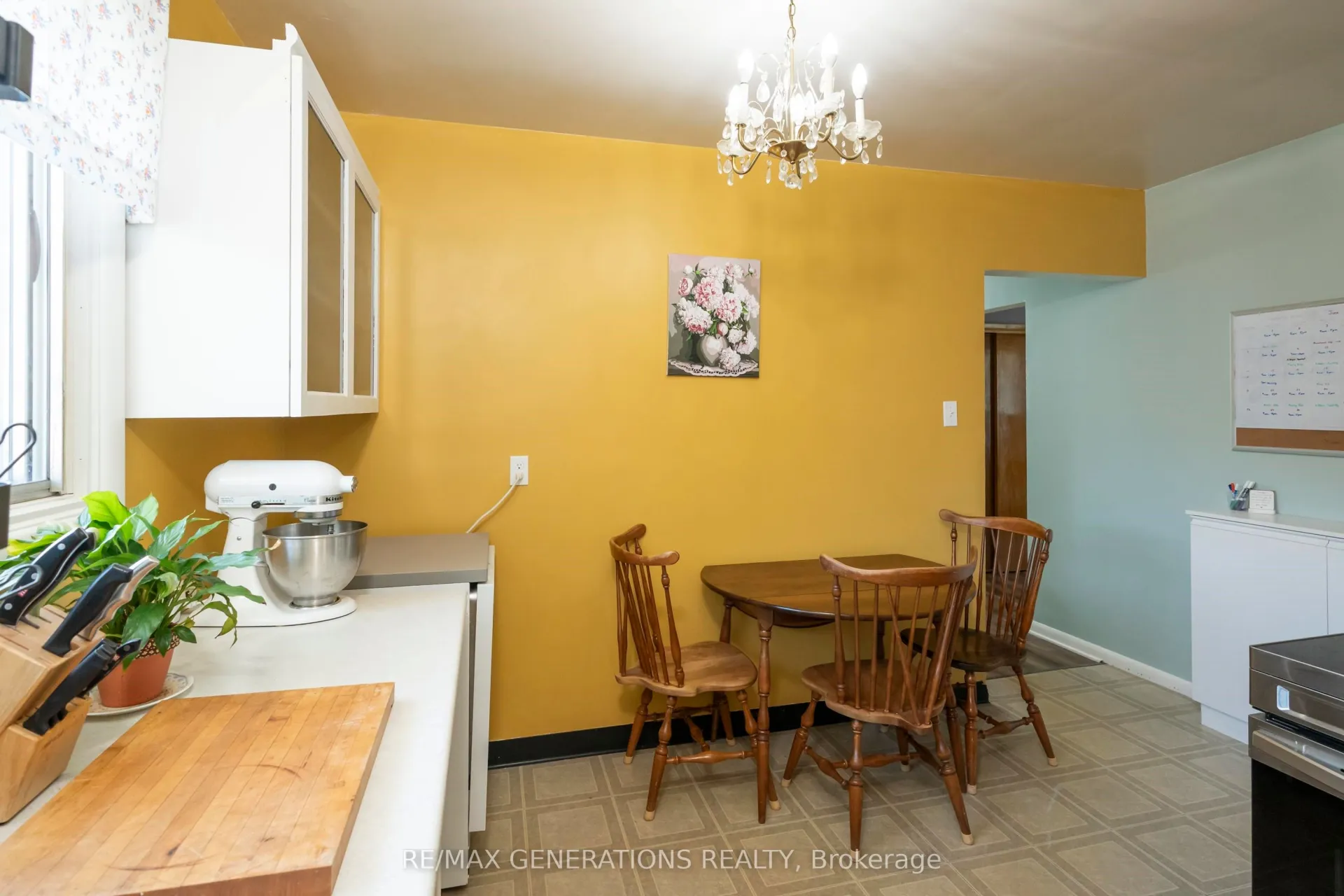 Photo 6 of 112 Ibbetson Street, Thunder Bay, Grandview — HOMEH
