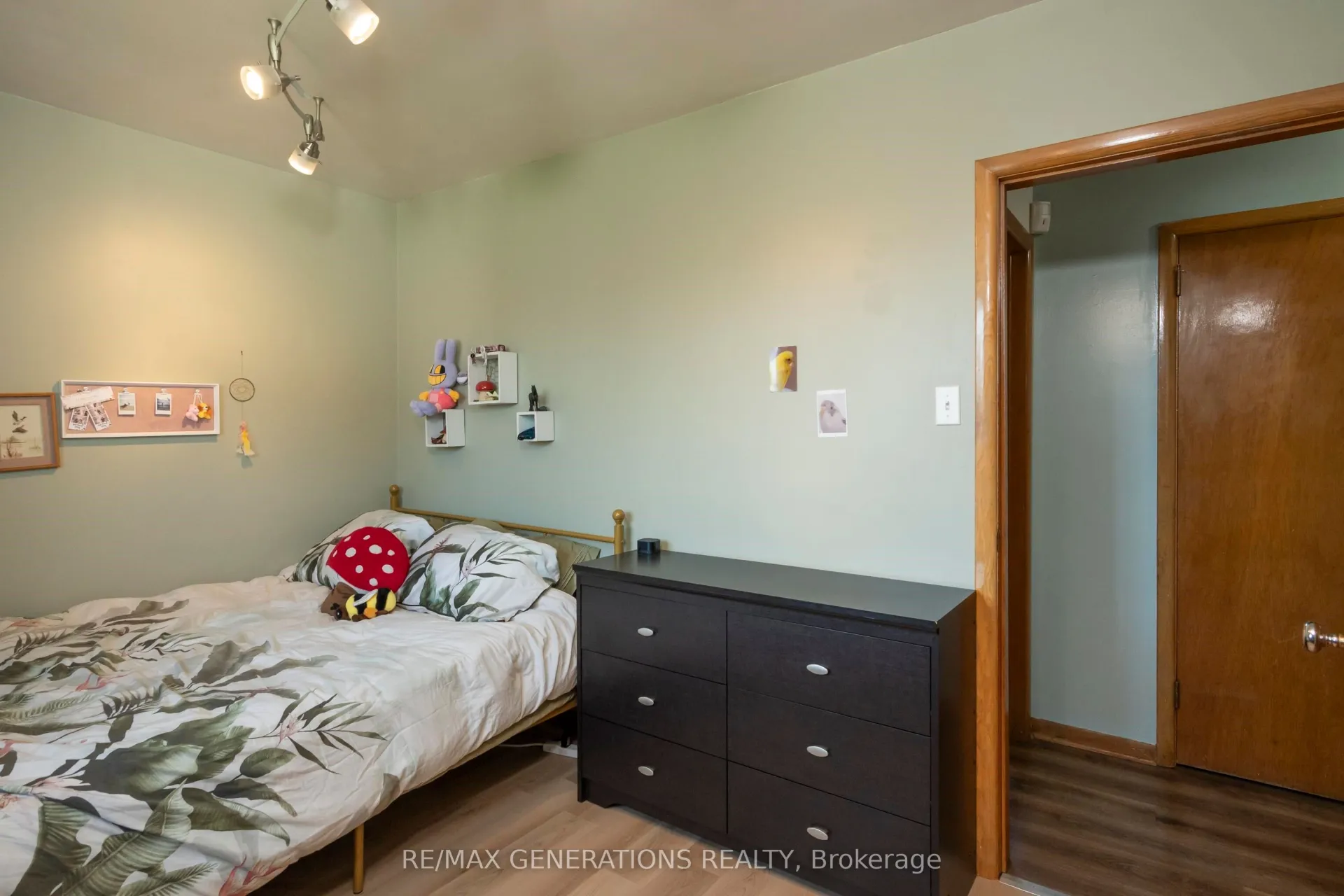 Photo 15 of 112 Ibbetson Street, Thunder Bay, Grandview — HOMEH