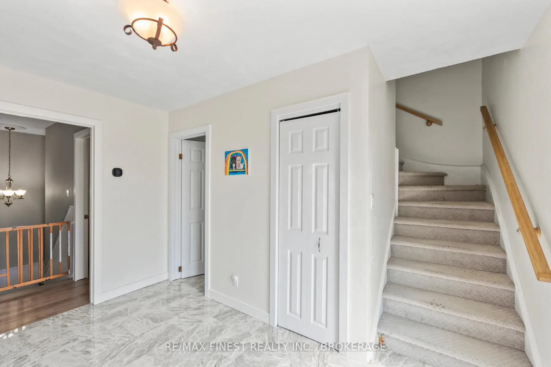 Photo 7 of 3327 Loughborough Drive, Kingston, City North of 401 — HOMEH