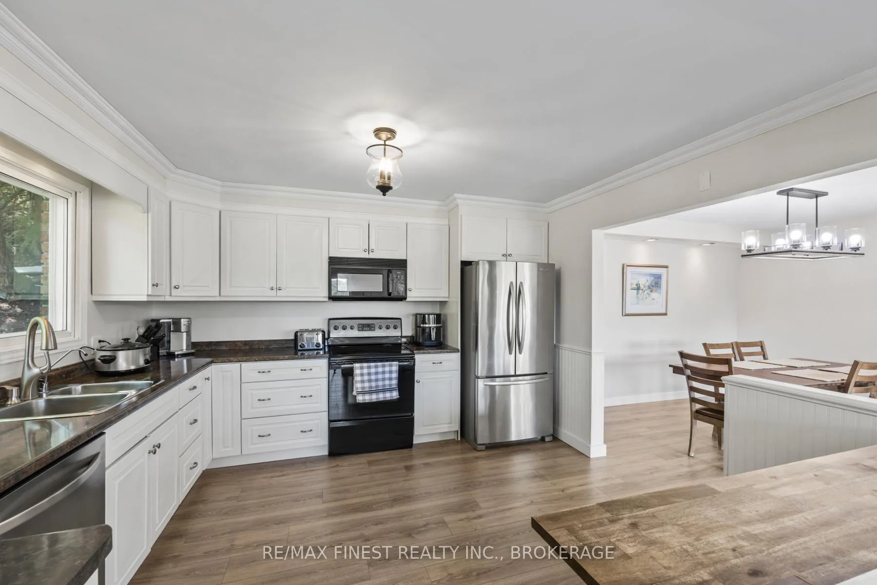 Photo 13 of 3327 Loughborough Drive, Kingston, City North of 401 — HOMEH