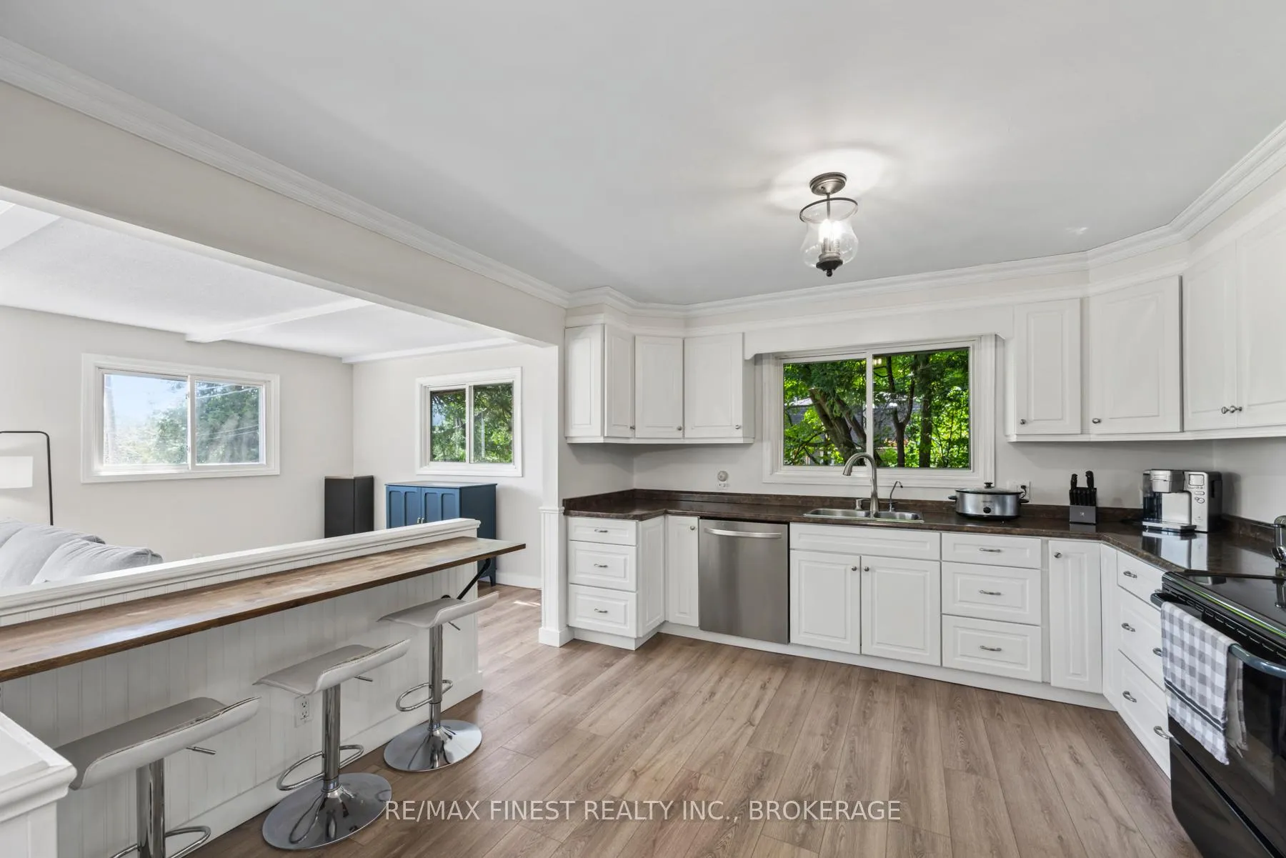 Photo 14 of 3327 Loughborough Drive, Kingston, City North of 401 — HOMEH