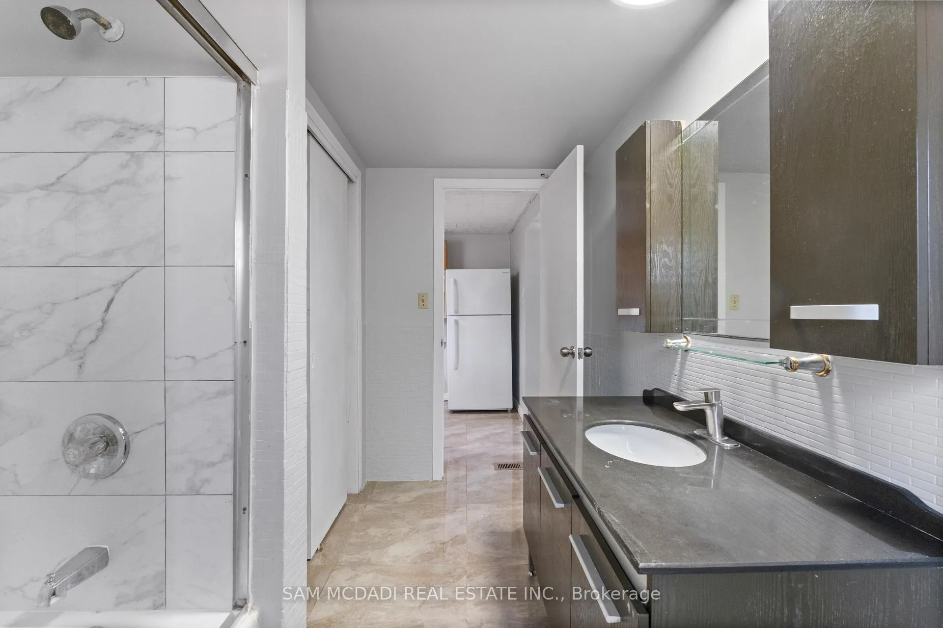 Photo 12 of 5717 Dunn Street, Niagara Falls, Dorchester — HOMEH