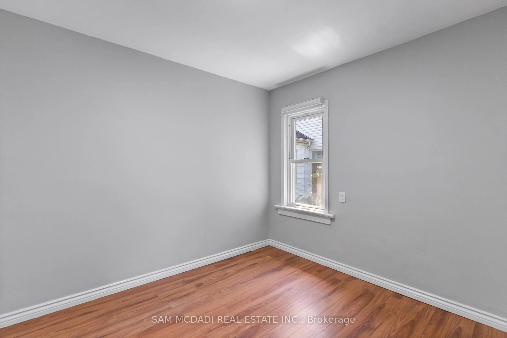 Photo 14 of 5717 Dunn Street, Niagara Falls, Dorchester — HOMEH