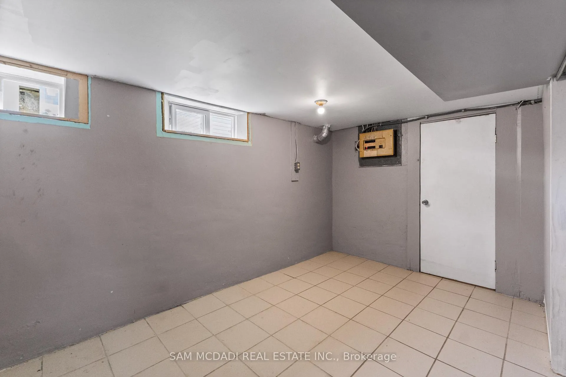 Photo 22 of 5717 Dunn Street, Niagara Falls, Dorchester — HOMEH