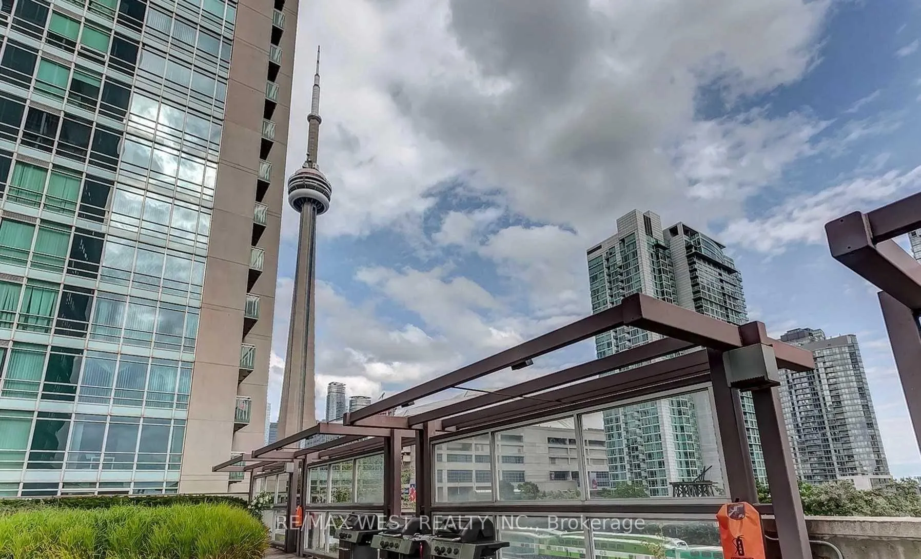 Photo 3 of Unit 3712, 397 Front Street W, Toronto, Waterfront Communities — HOMEH