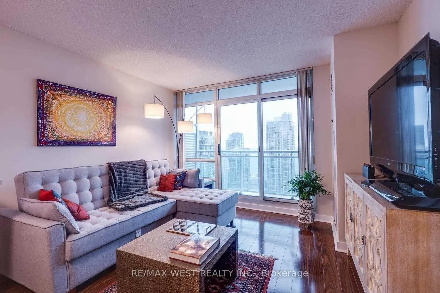 Photo 10 of Unit 3712, 397 Front Street W, Toronto, Waterfront Communities — HOMEH