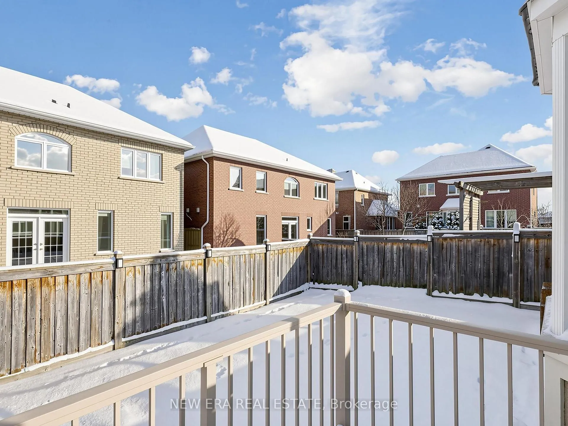 Photo 36 of 57 Hawkridge Trail, Brampton, Bram East — HOMEH