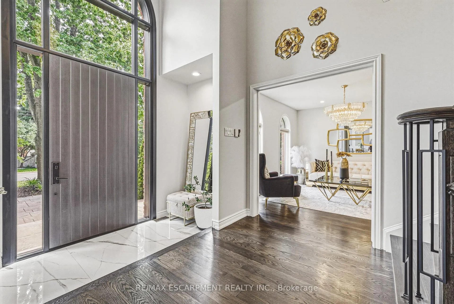 Photo 5 of 399 Golf Links Road, Hamilton, Ancaster — HOMEH