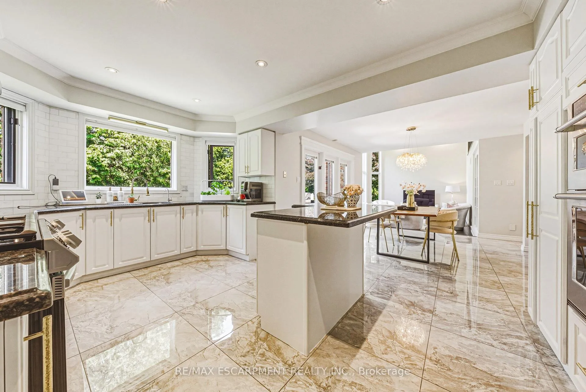 Photo 12 of 399 Golf Links Road, Hamilton, Ancaster — HOMEH