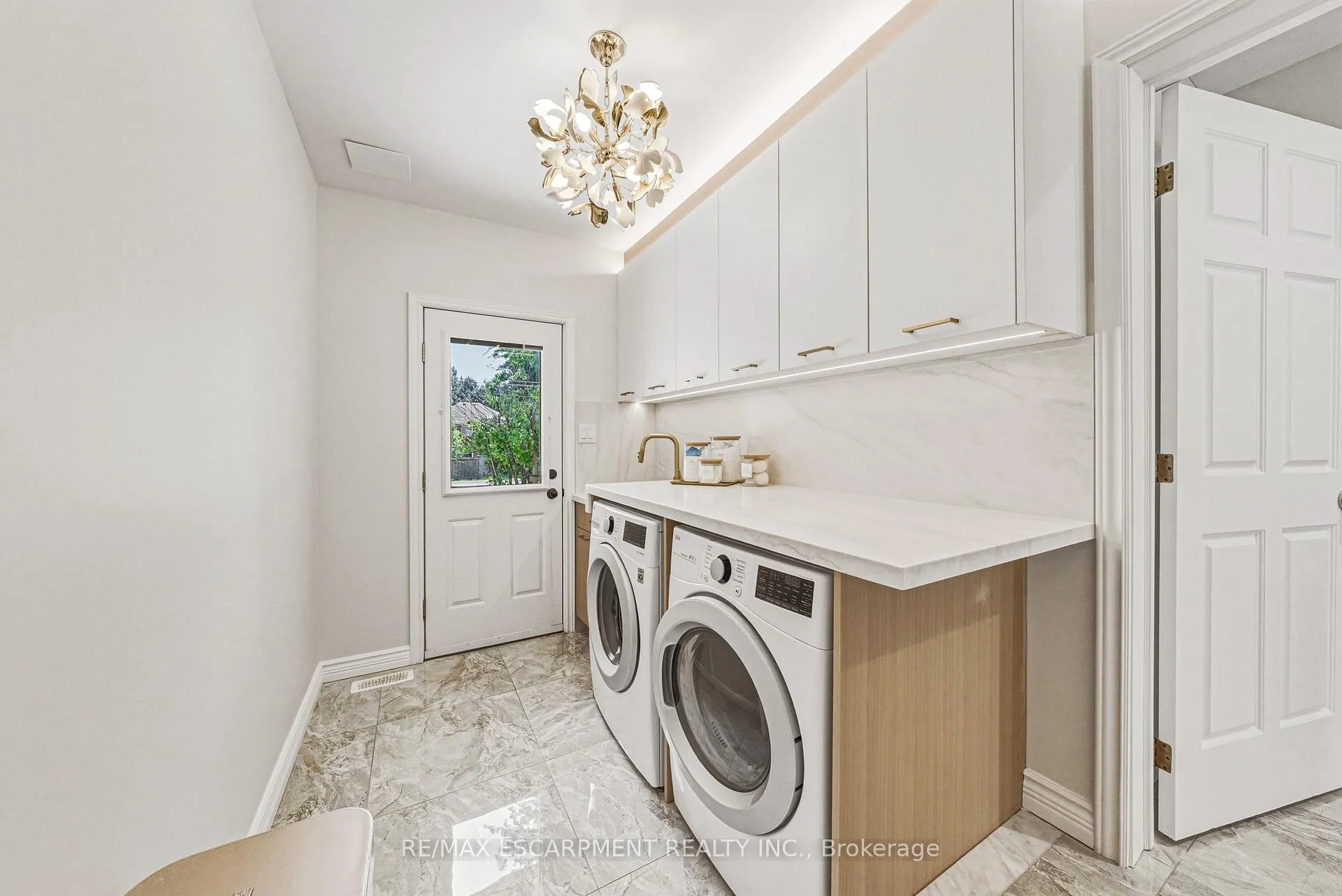 Photo 20 of 399 Golf Links Road, Hamilton, Ancaster — HOMEH