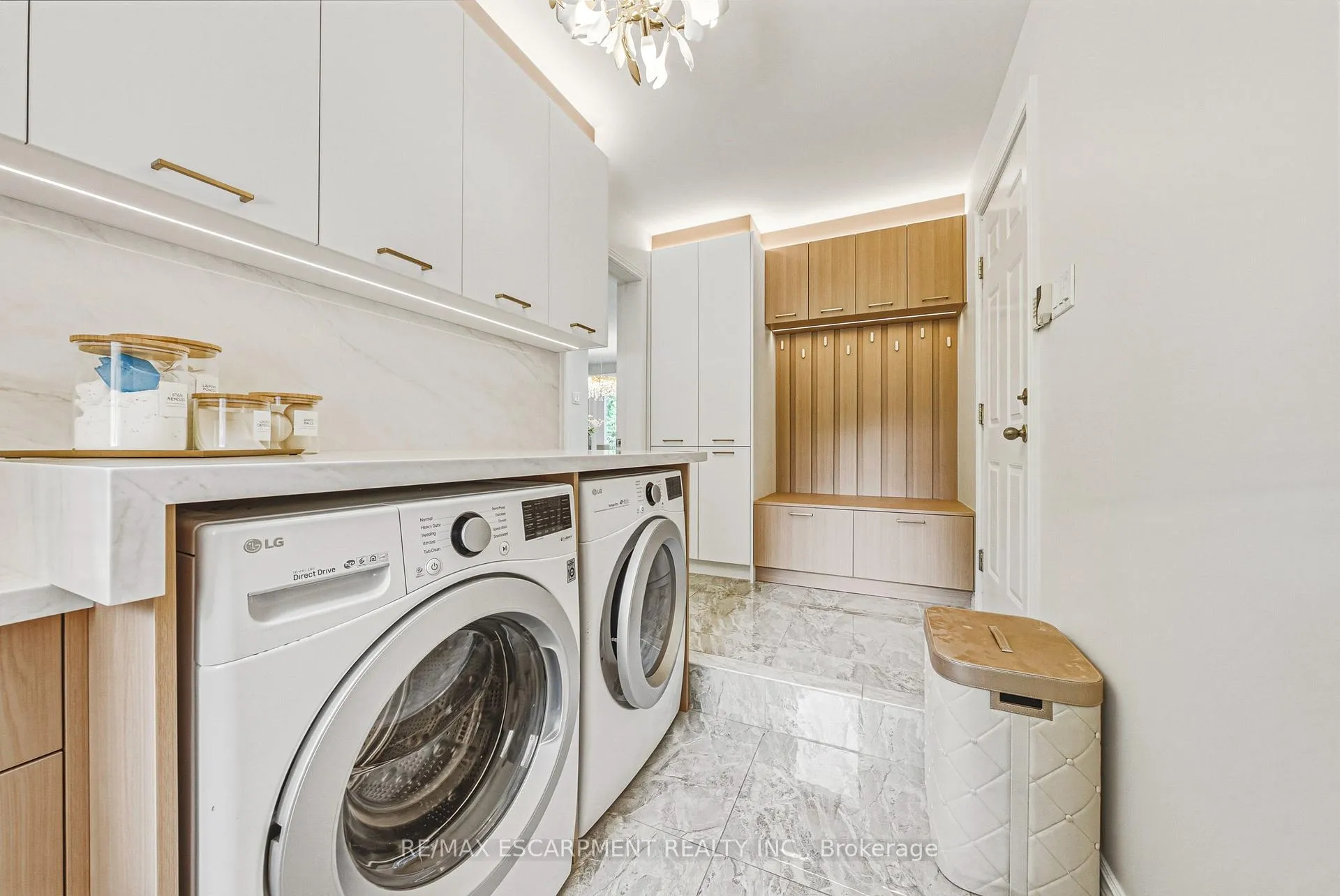 Photo 21 of 399 Golf Links Road, Hamilton, Ancaster — HOMEH
