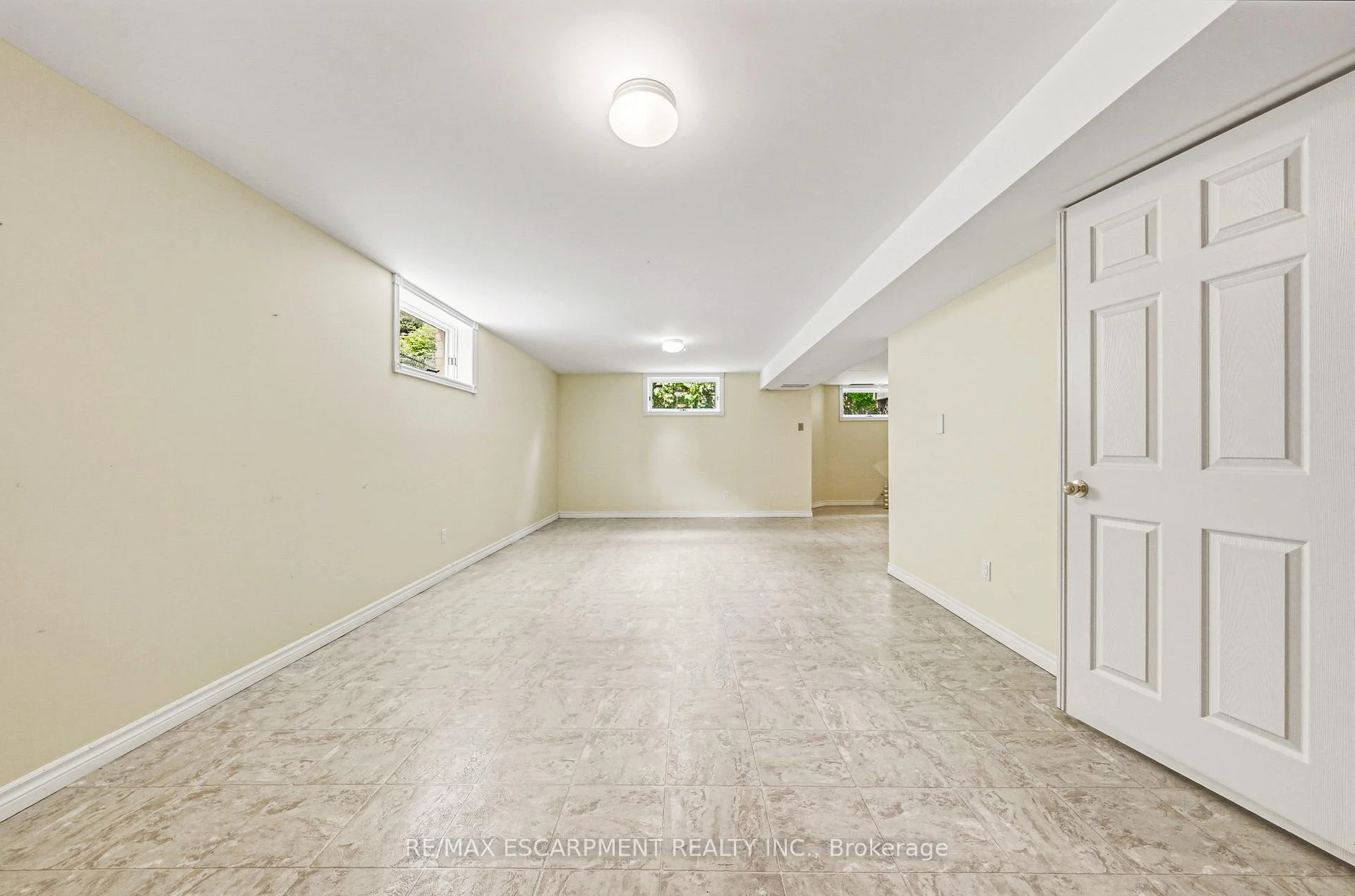 Photo 57 of 399 Golf Links Road, Hamilton, Ancaster — HOMEH