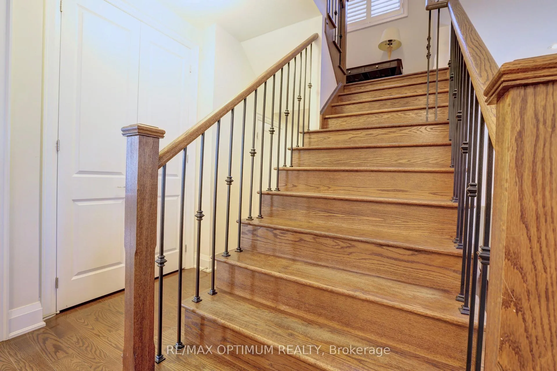 Photo 19 of 29 Legendary Circle, Brampton, Bram West — HOMEH