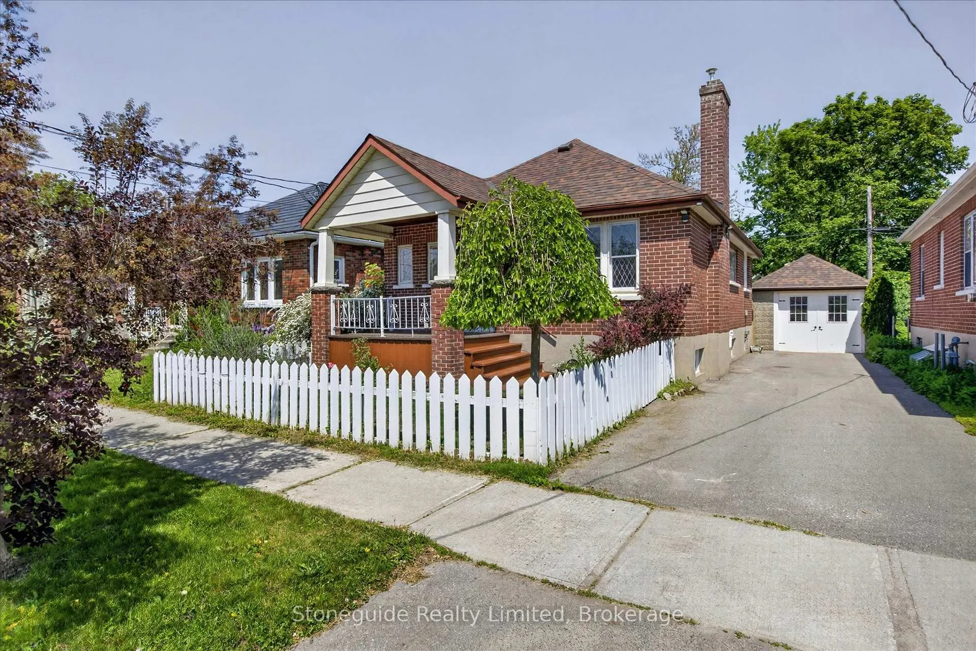 Photo 3 of 534 Douglas Avenue, Peterborough, Town Ward 3 — HOMEH