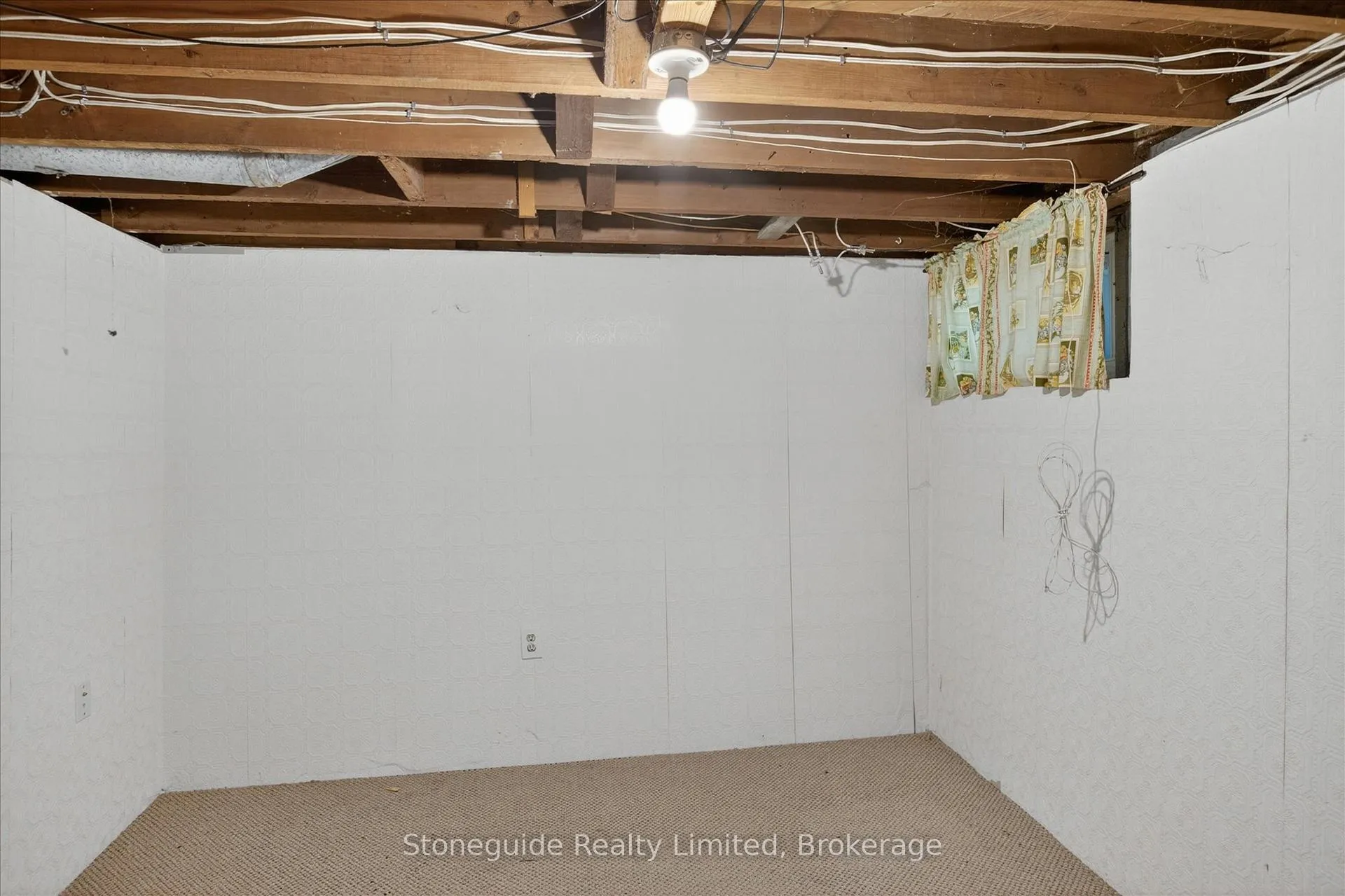 Photo 32 of 534 Douglas Avenue, Peterborough, Town Ward 3 — HOMEH
