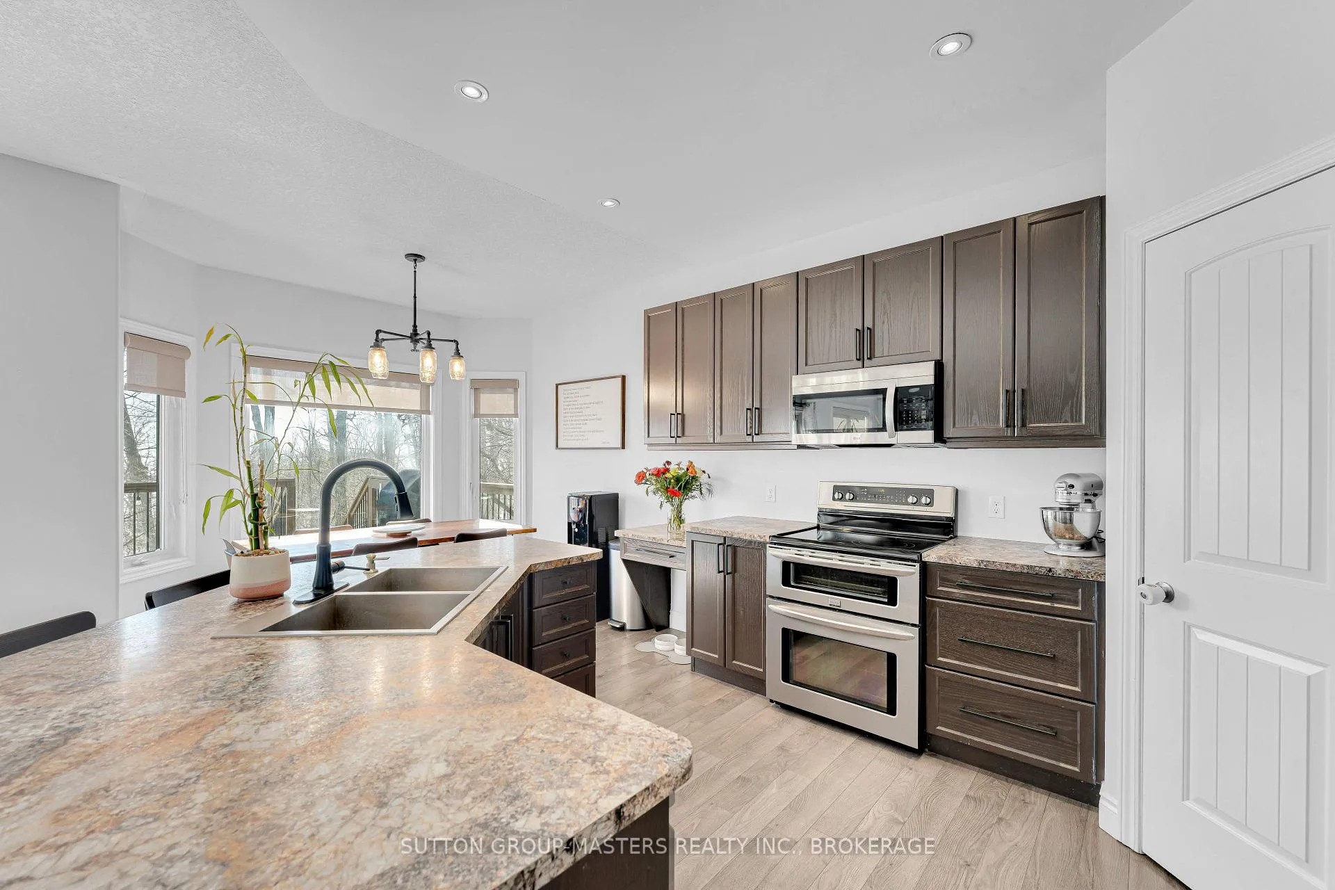Photo 15 of 189 Macdougall Drive, Loyalist, Amherstview — HOMEH