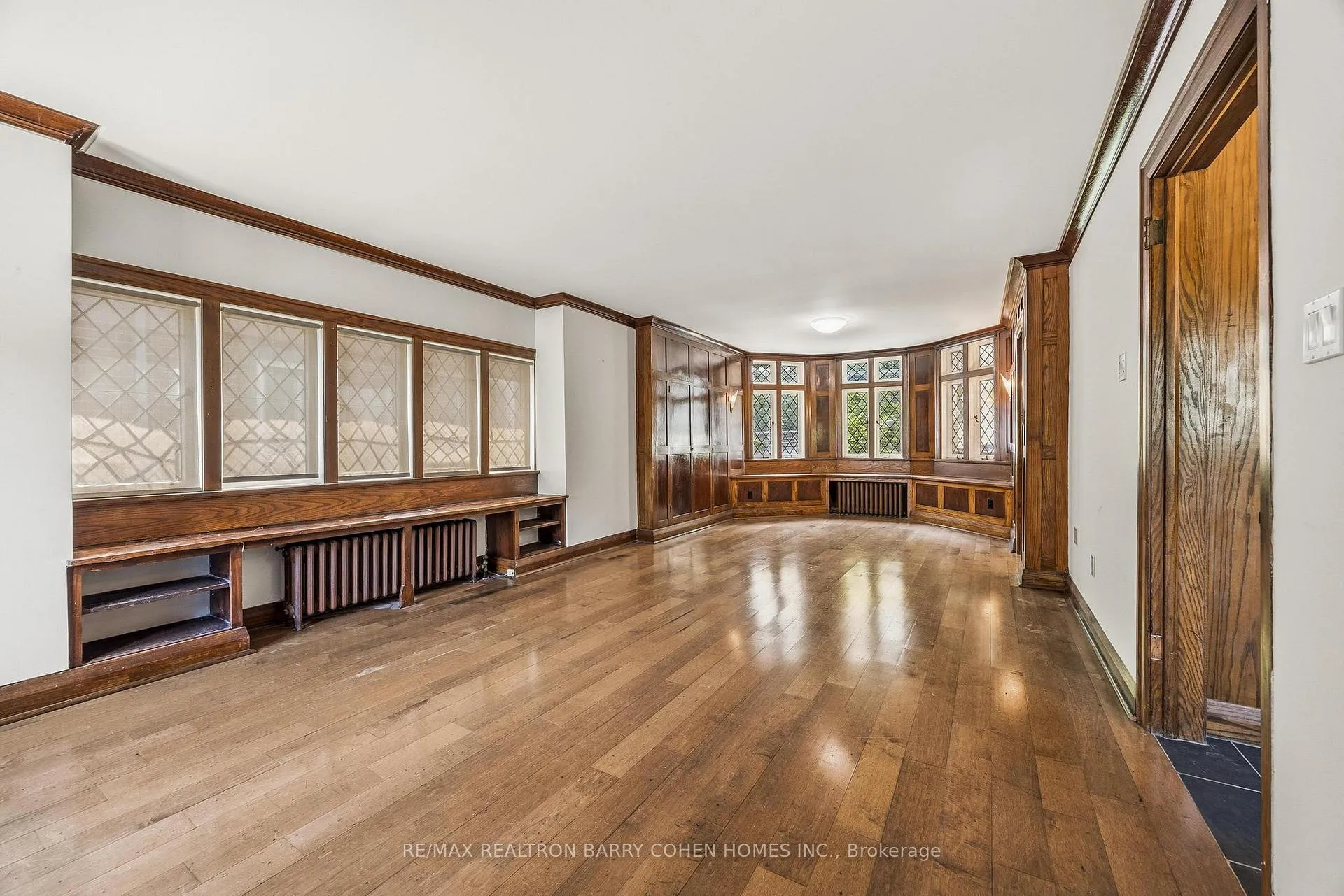 Photo 5 of 138 Fallingbrook Road, Scarborough, Birchcliffe-Cliffside — HOMEH