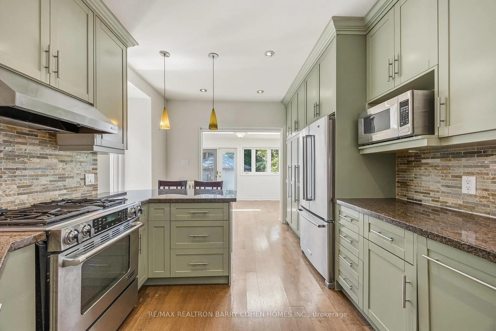 Photo 7 of 138 Fallingbrook Road, Scarborough, Birchcliffe-Cliffside — HOMEH