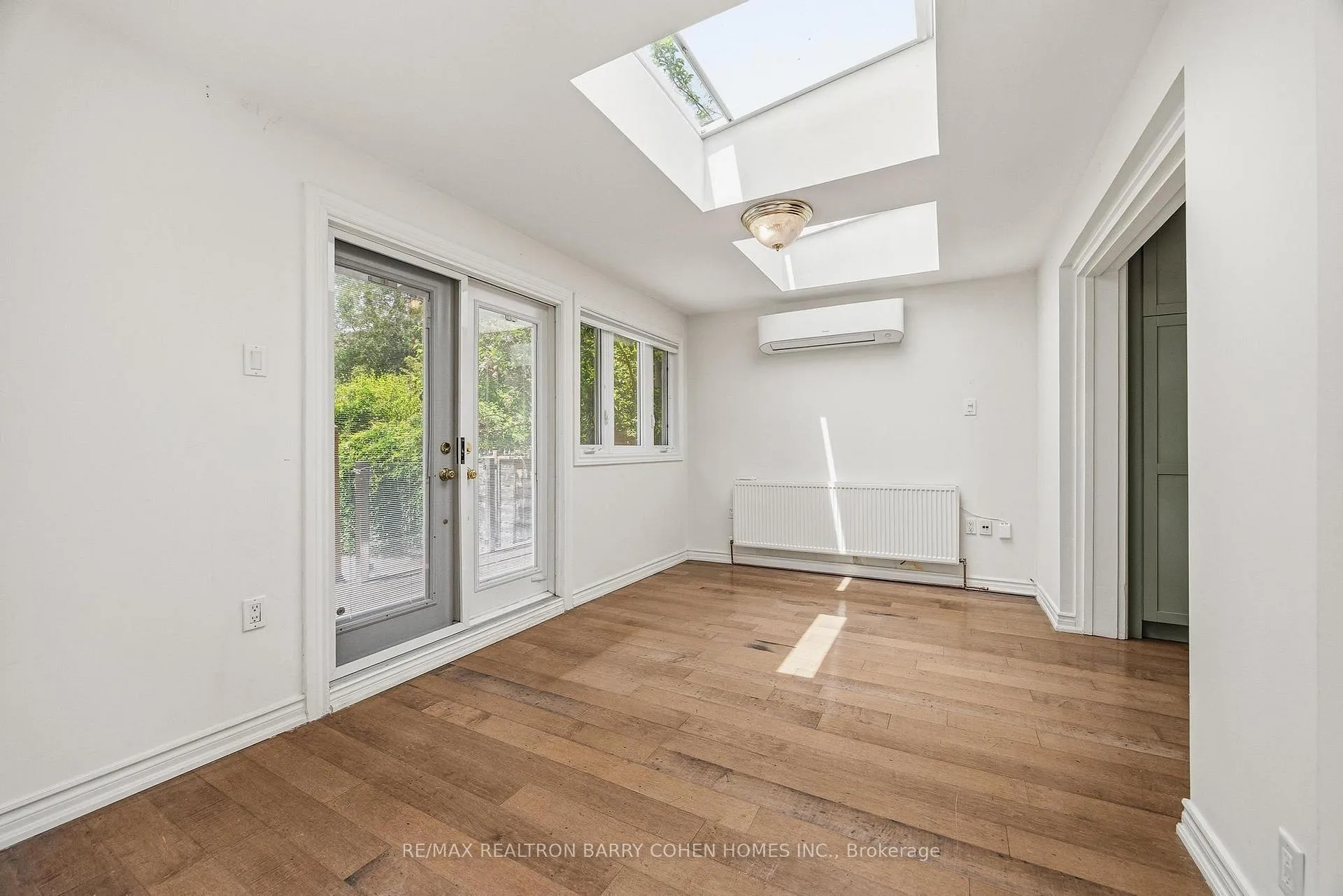 Photo 13 of 138 Fallingbrook Road, Scarborough, Birchcliffe-Cliffside — HOMEH