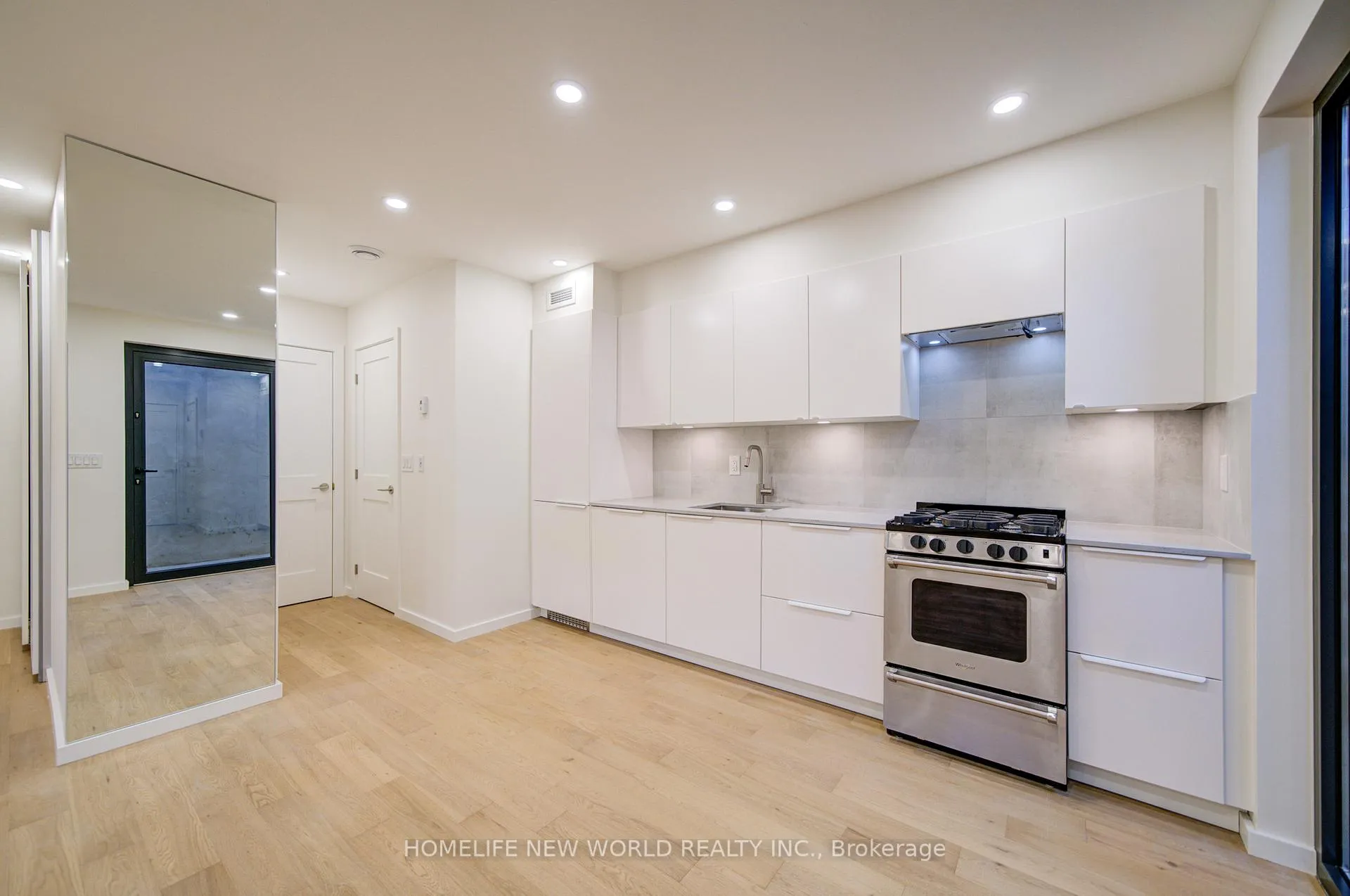 Photo 3 of Unit UNIT 5, 78 Gladstone Avenue, Toronto, Little Portugal — HOMEH