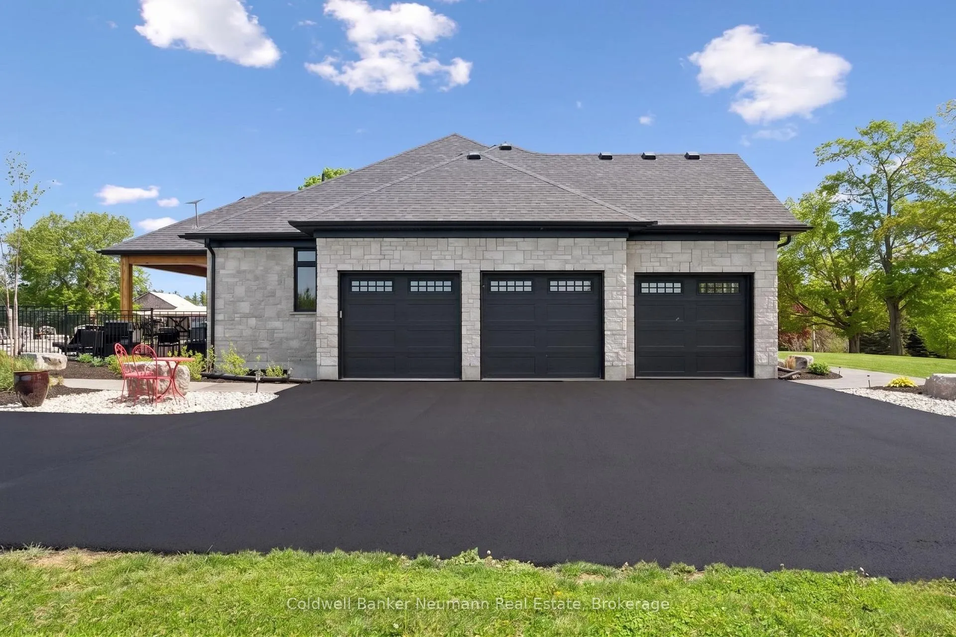 Photo 3 of 5523 Fourth Line, Guelph/Eramosa, Rural Guelph/Eramosa East — HOMEH