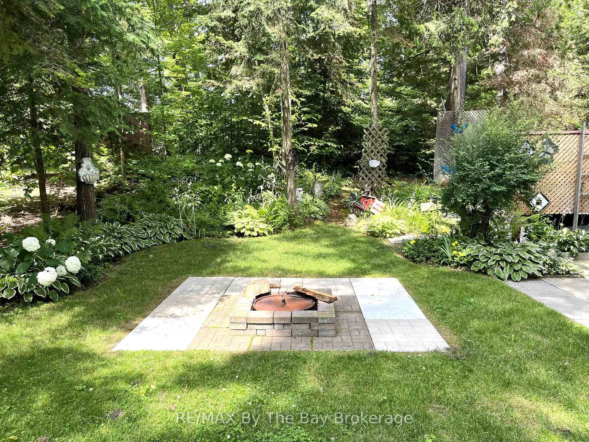 Photo 4 of Unit 247, 85 Theme Park Drive, Wasaga Beach — HOMEH