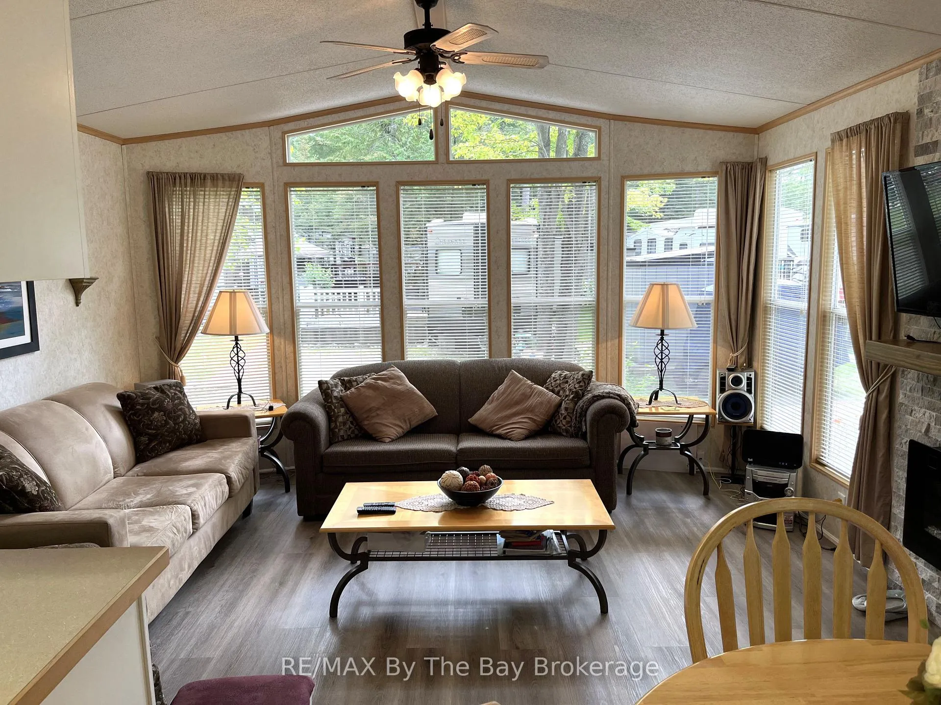 Photo 6 of Unit 247, 85 Theme Park Drive, Wasaga Beach — HOMEH