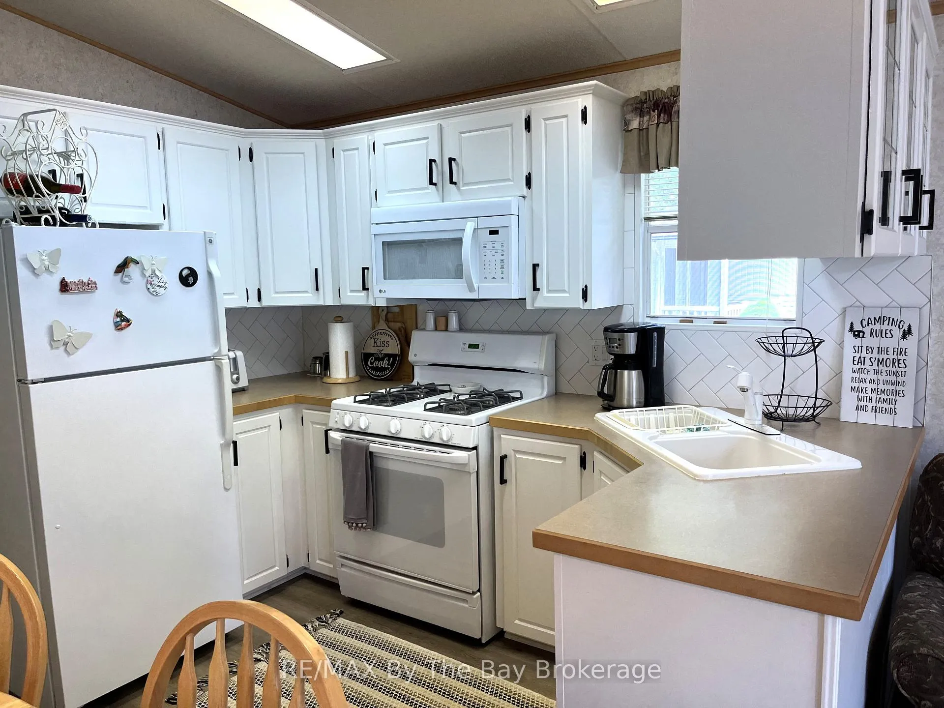 Photo 9 of Unit 247, 85 Theme Park Drive, Wasaga Beach — HOMEH