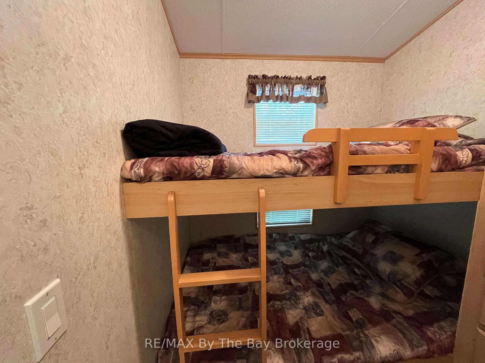 Photo 11 of Unit 247, 85 Theme Park Drive, Wasaga Beach — HOMEH