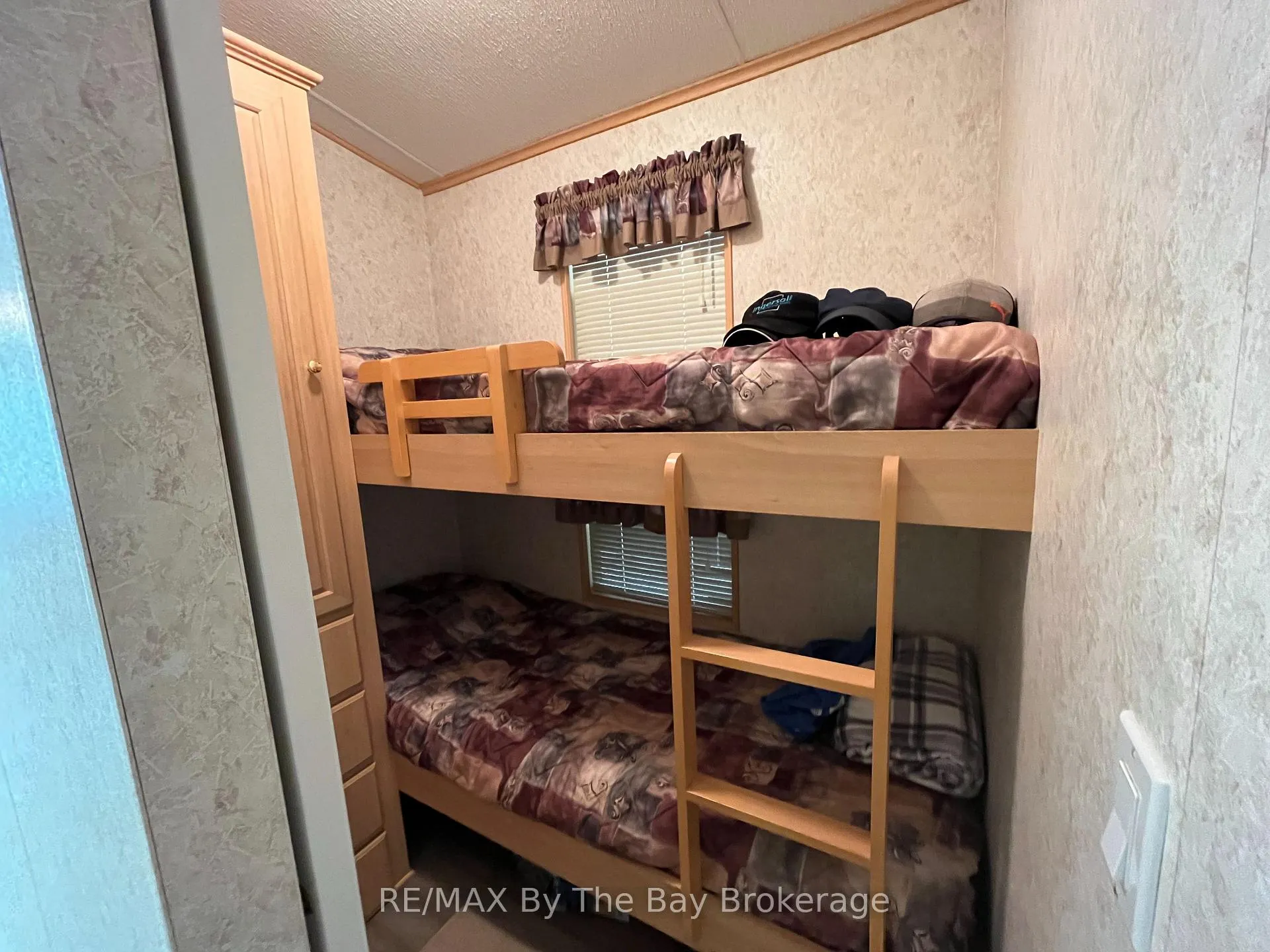 Photo 16 of Unit 247, 85 Theme Park Drive, Wasaga Beach — HOMEH