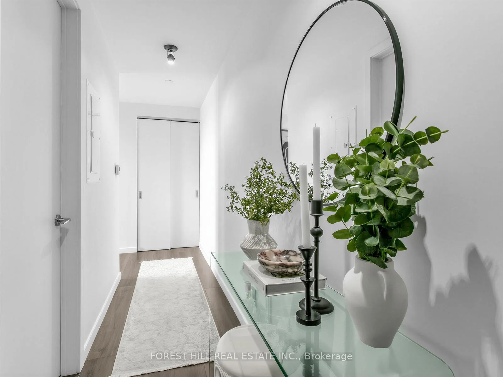 Photo 3 of Unit 519, 7 Smith Crescent, Etobicoke, Stonegate-Queensway — HOMEH