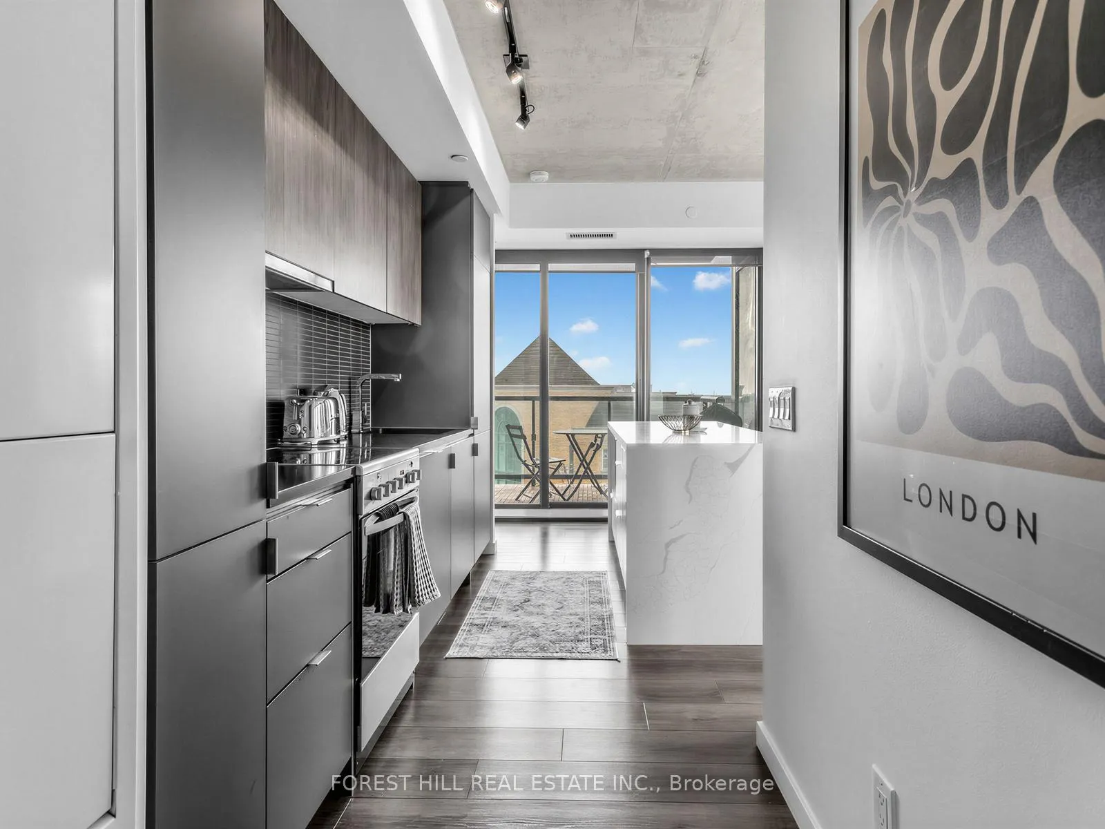 Photo 4 of Unit 519, 7 Smith Crescent, Etobicoke, Stonegate-Queensway — HOMEH