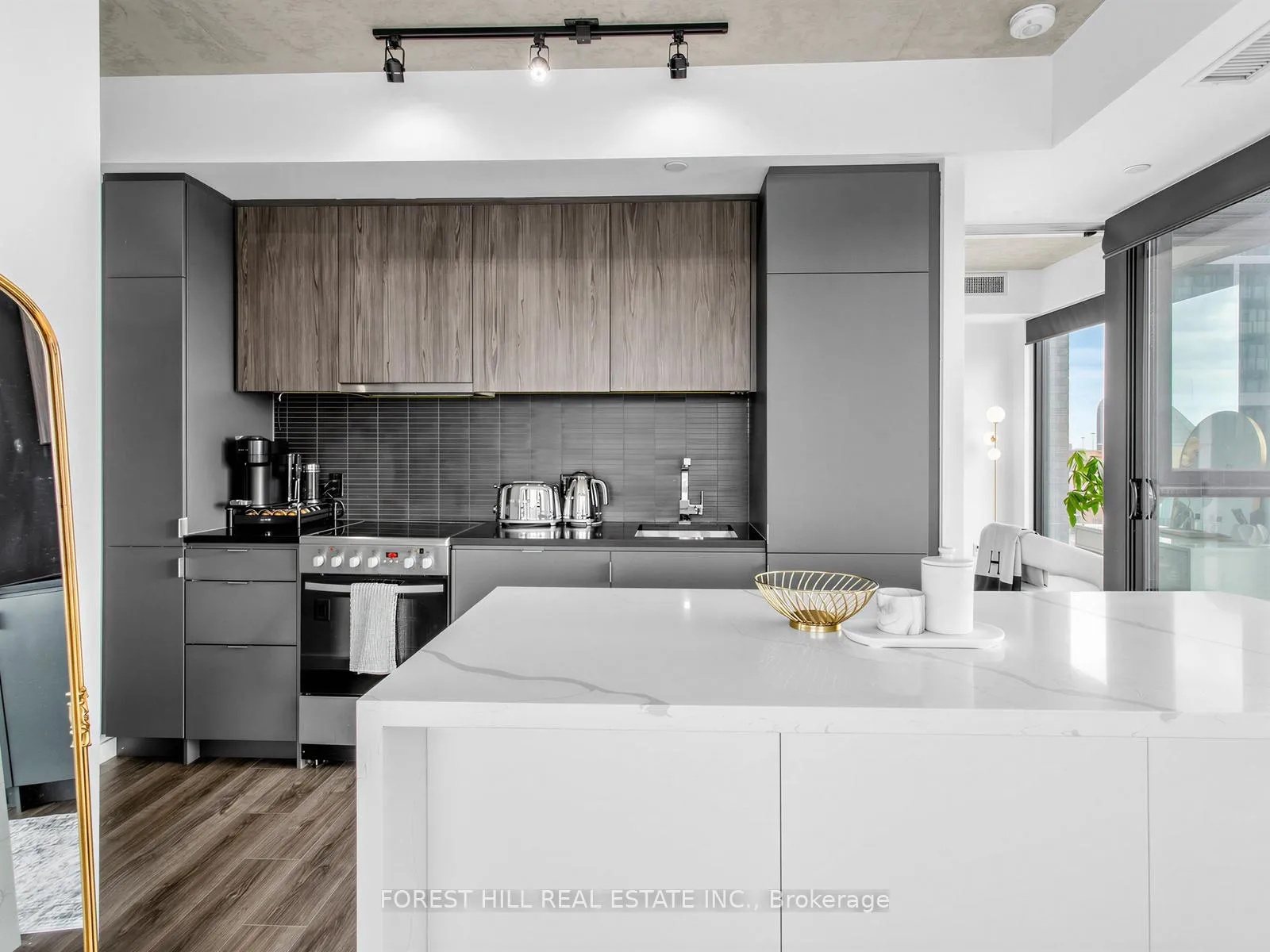 Photo 8 of Unit 519, 7 Smith Crescent, Etobicoke, Stonegate-Queensway — HOMEH